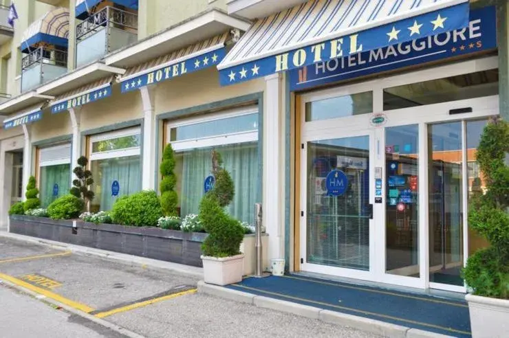 Facade/entrance in Hotel Maggiore