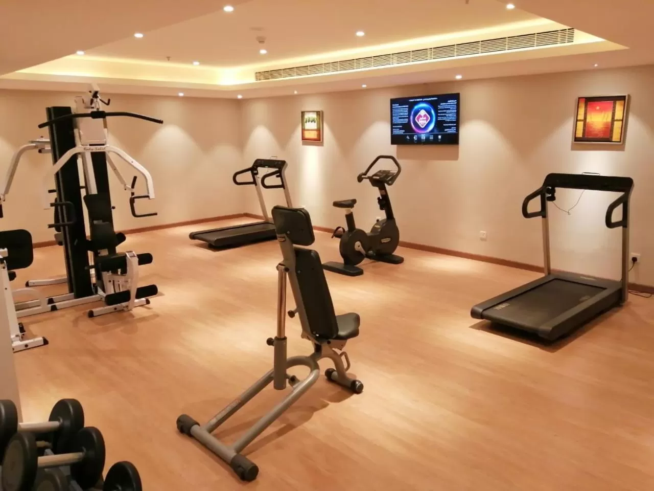 Fitness centre/facilities in Aber Al Sahafa