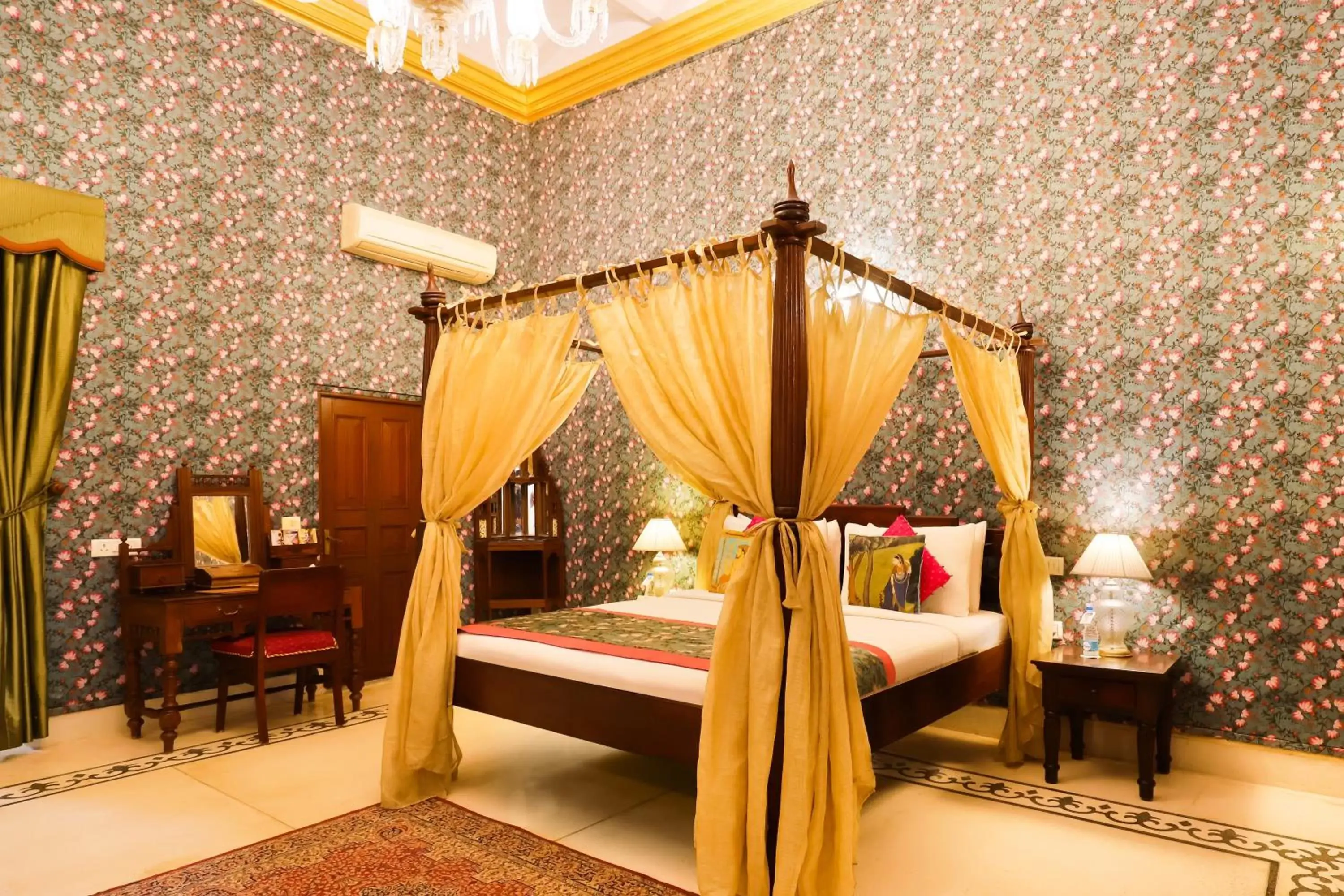 Bedroom, Bed in The Grand Imperial - Heritage Hotel