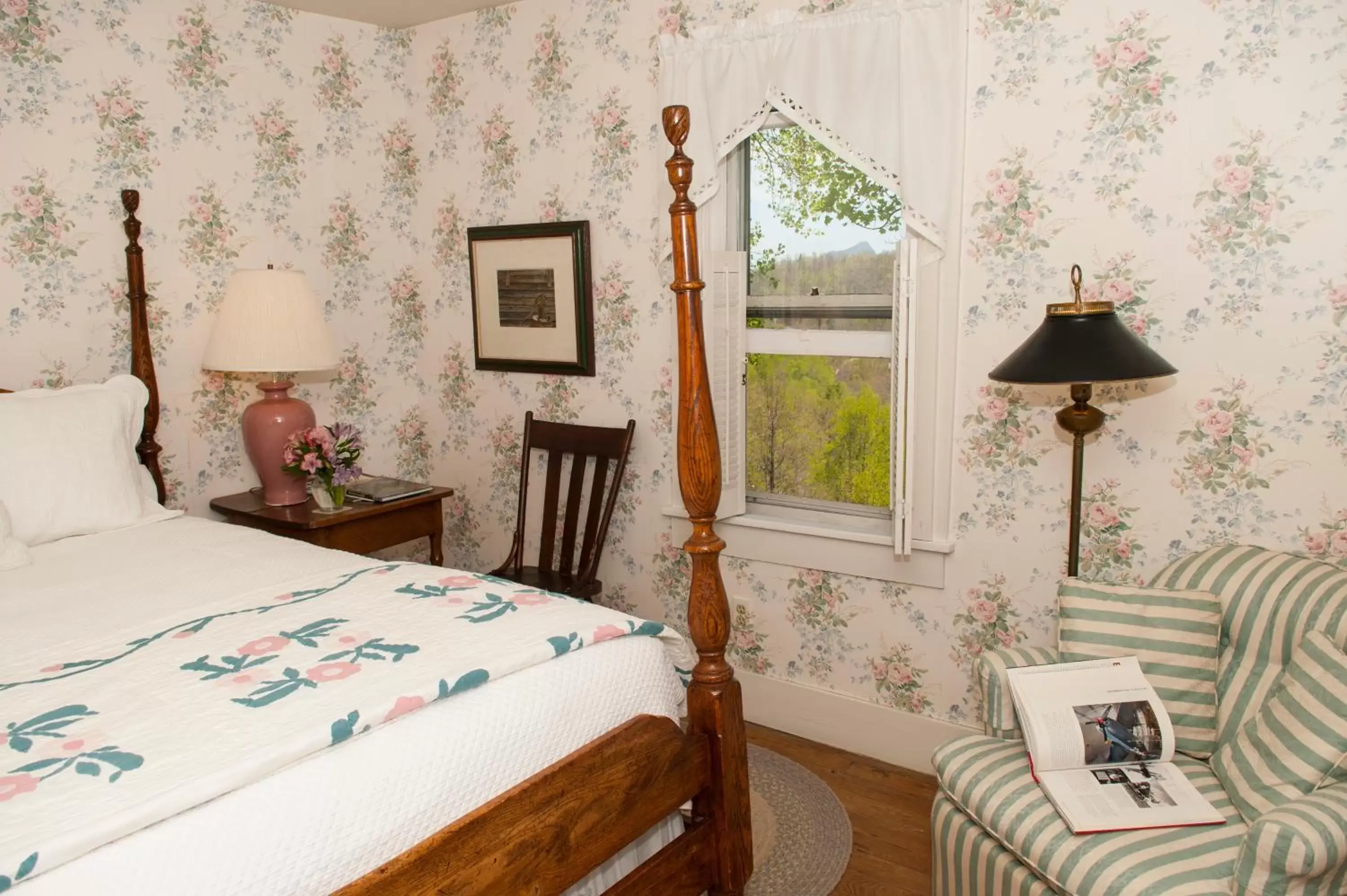 Standard Queen (Room 1) in Orchard Inn