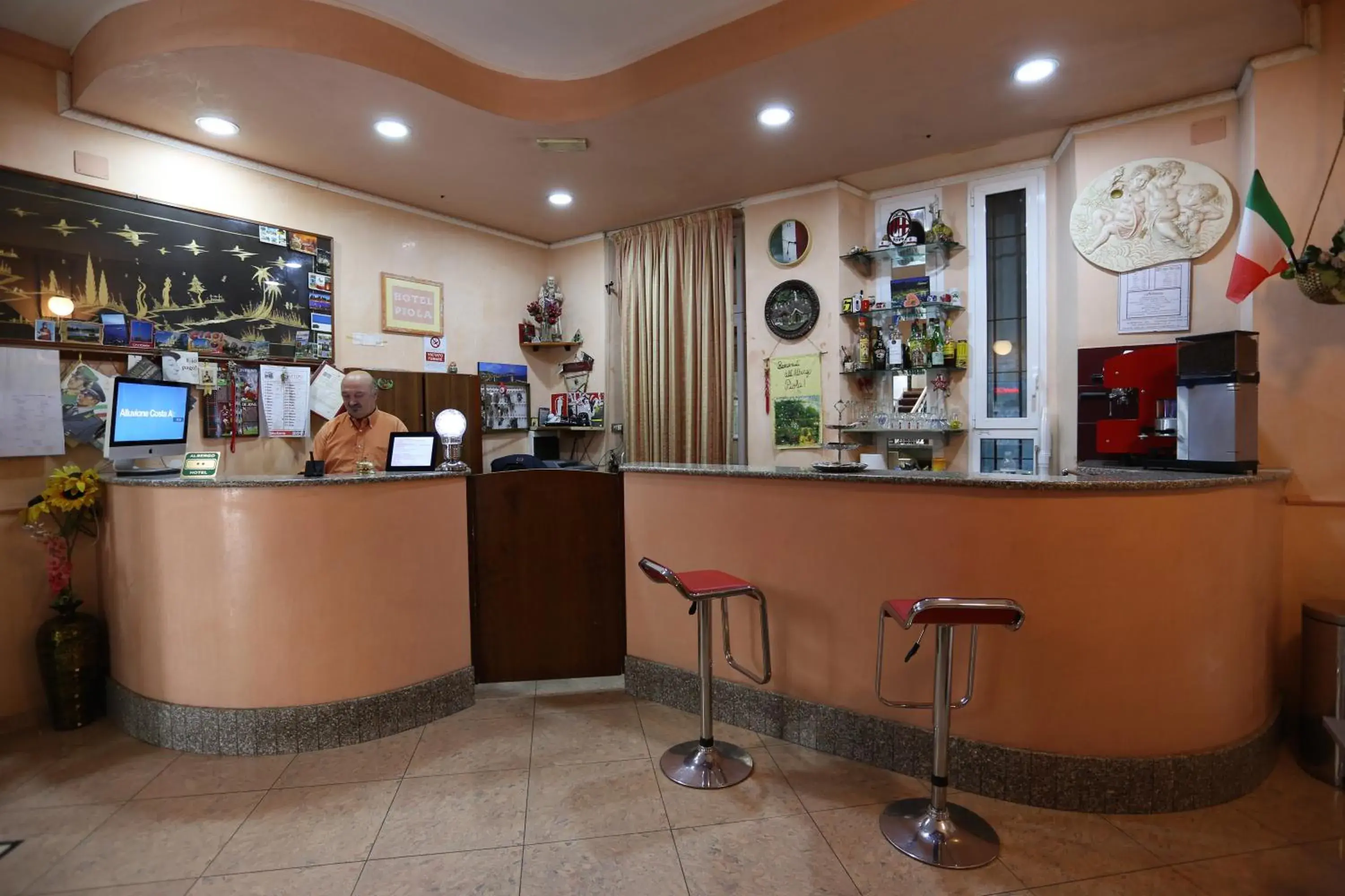 Lounge or bar, Lobby/Reception in Hotel Piola