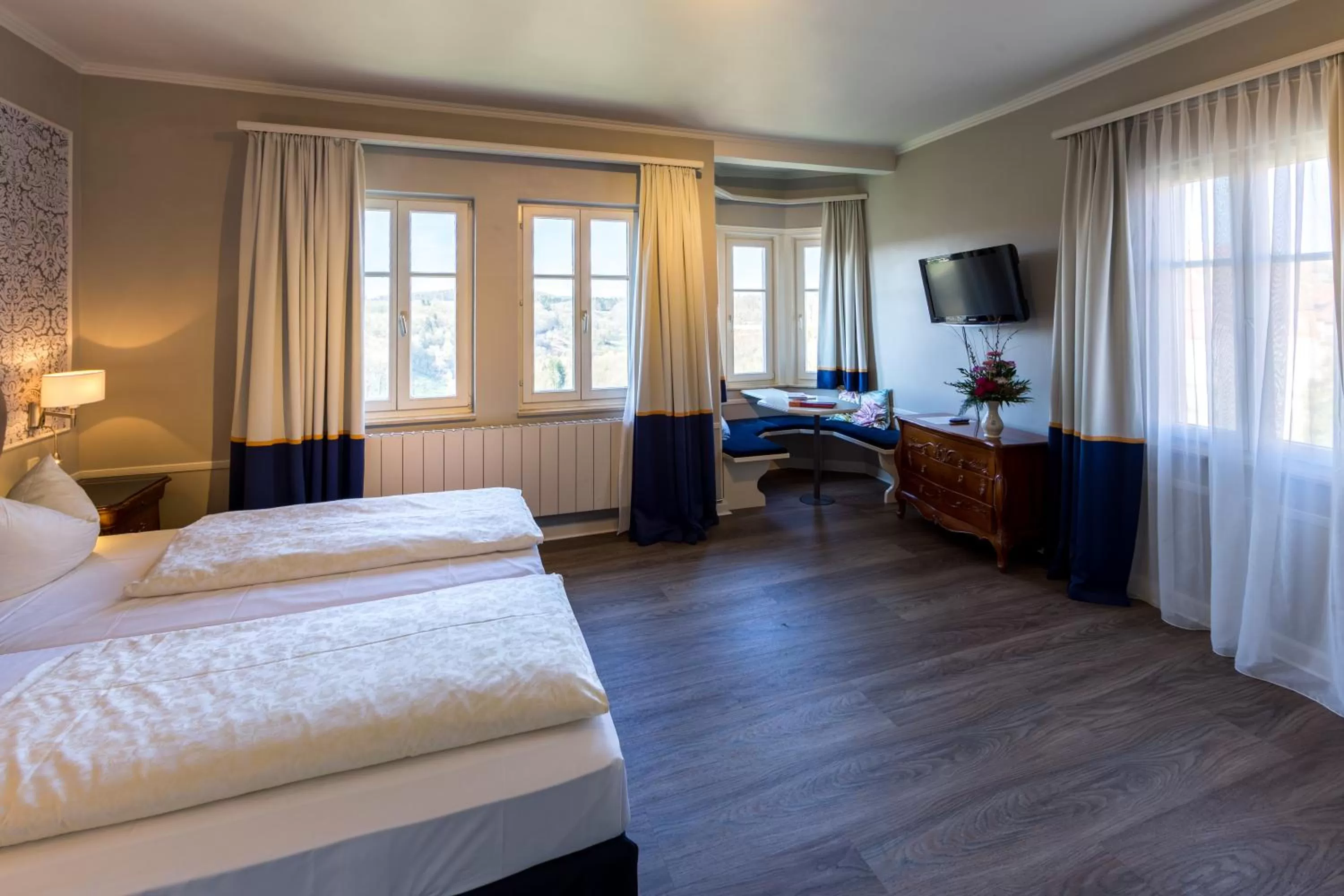 Photo of the whole room, Bed in Historik Hotel Goldener Hirsch Rothenburg