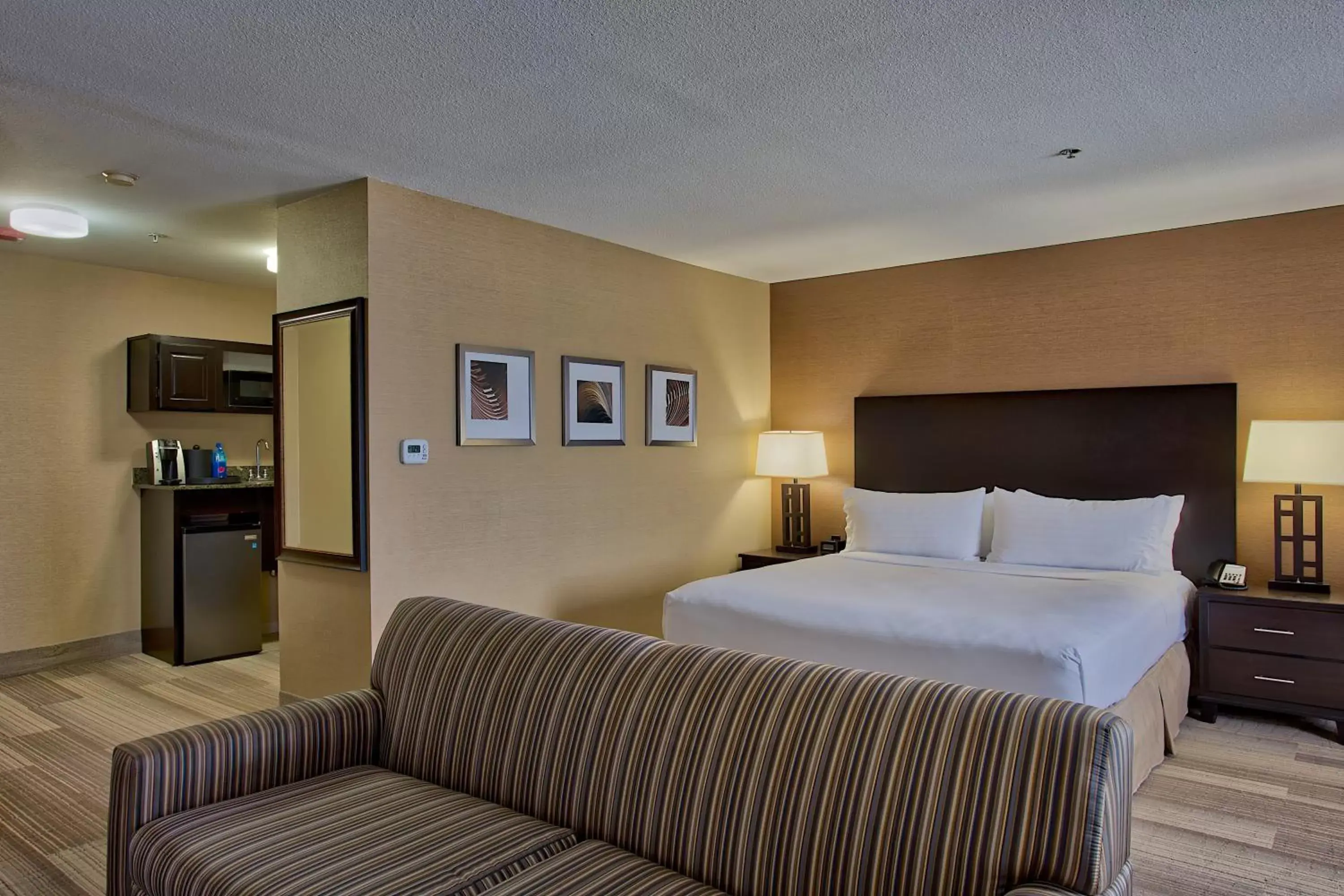 Bedroom, Bed in Holiday Inn Express Costa Mesa, an IHG Hotel
