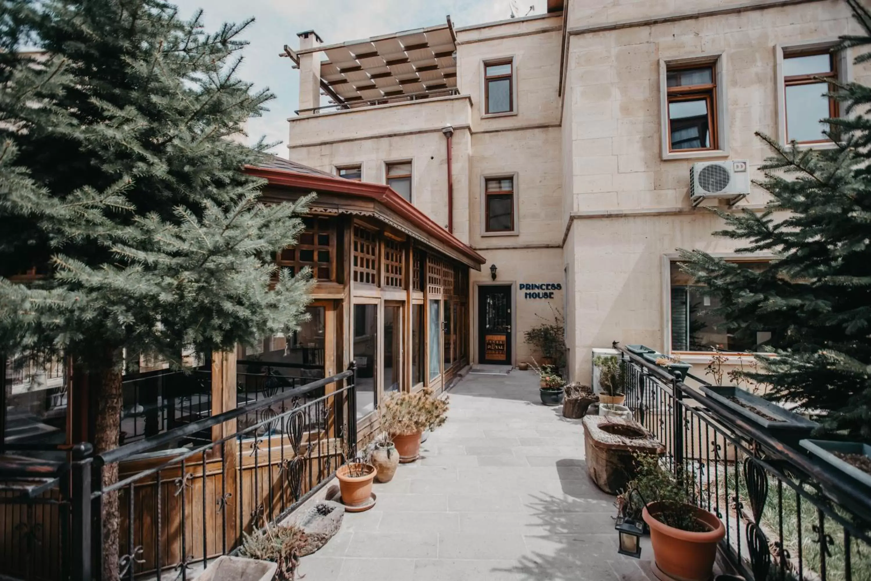 Garden in Royal Stone Houses - Goreme