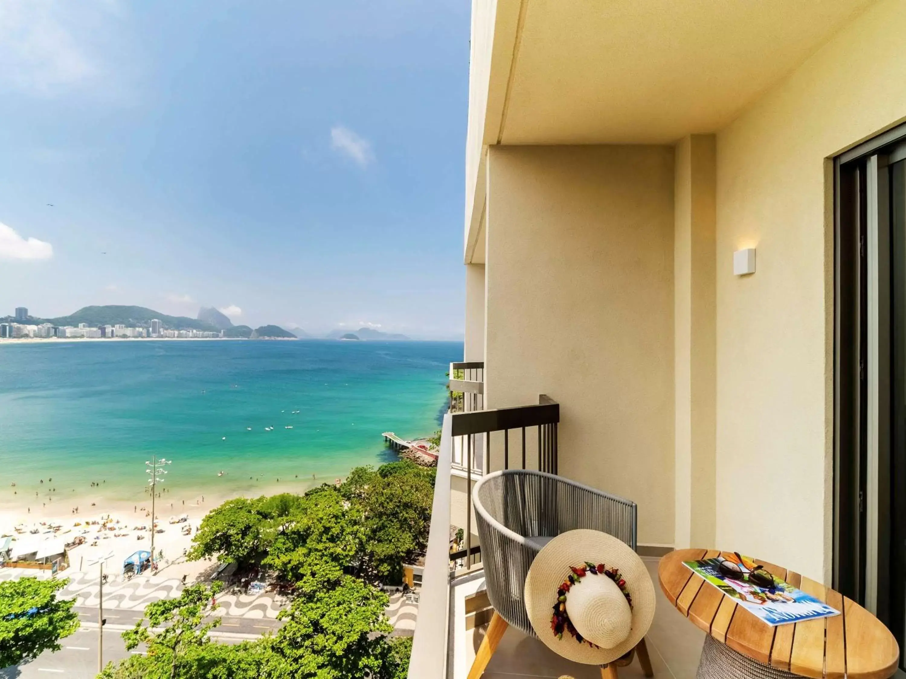 Photo of the whole room in Fairmont Rio de Janeiro Copacabana