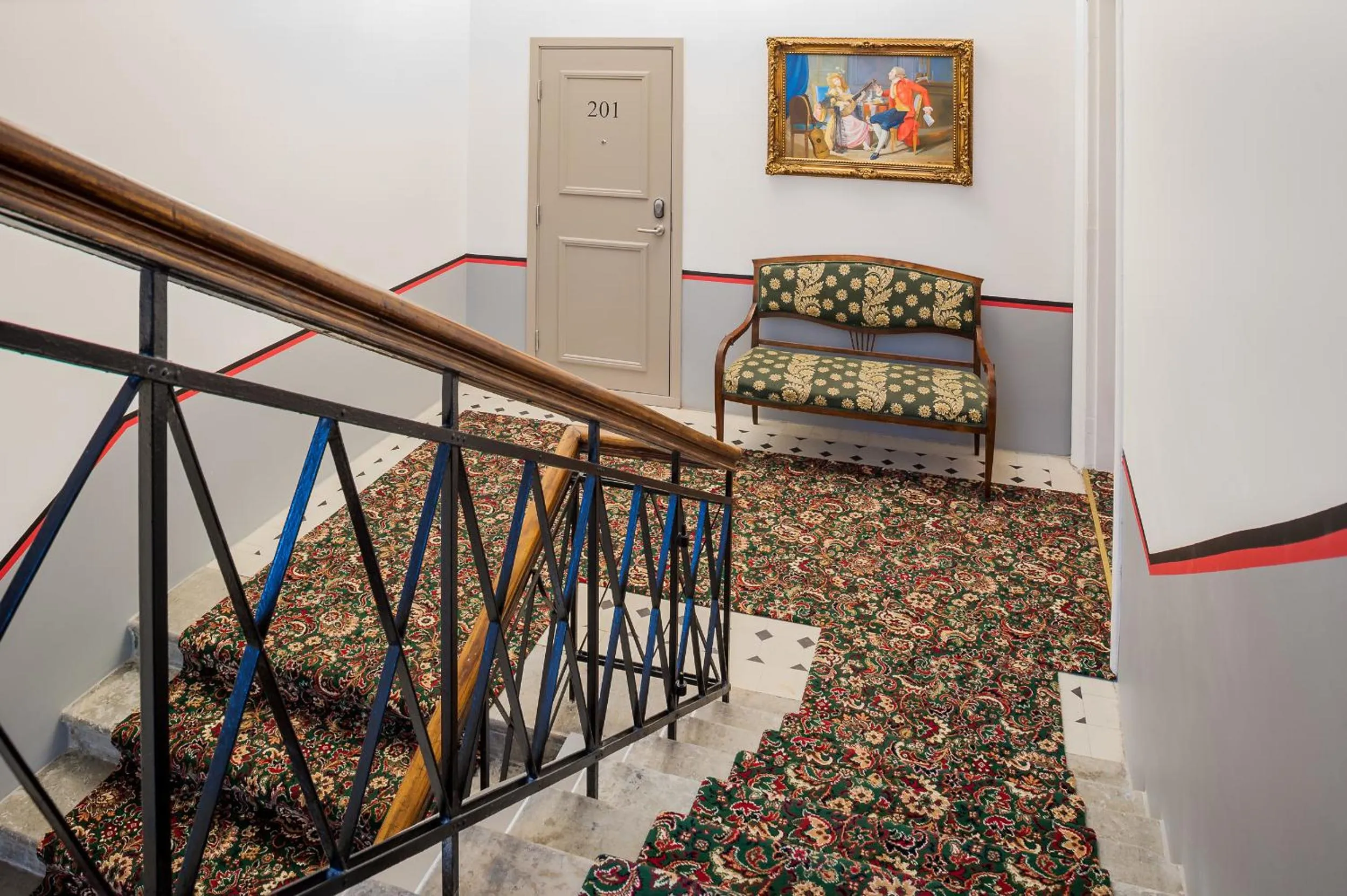 Facade/entrance in Three Crowns Residents