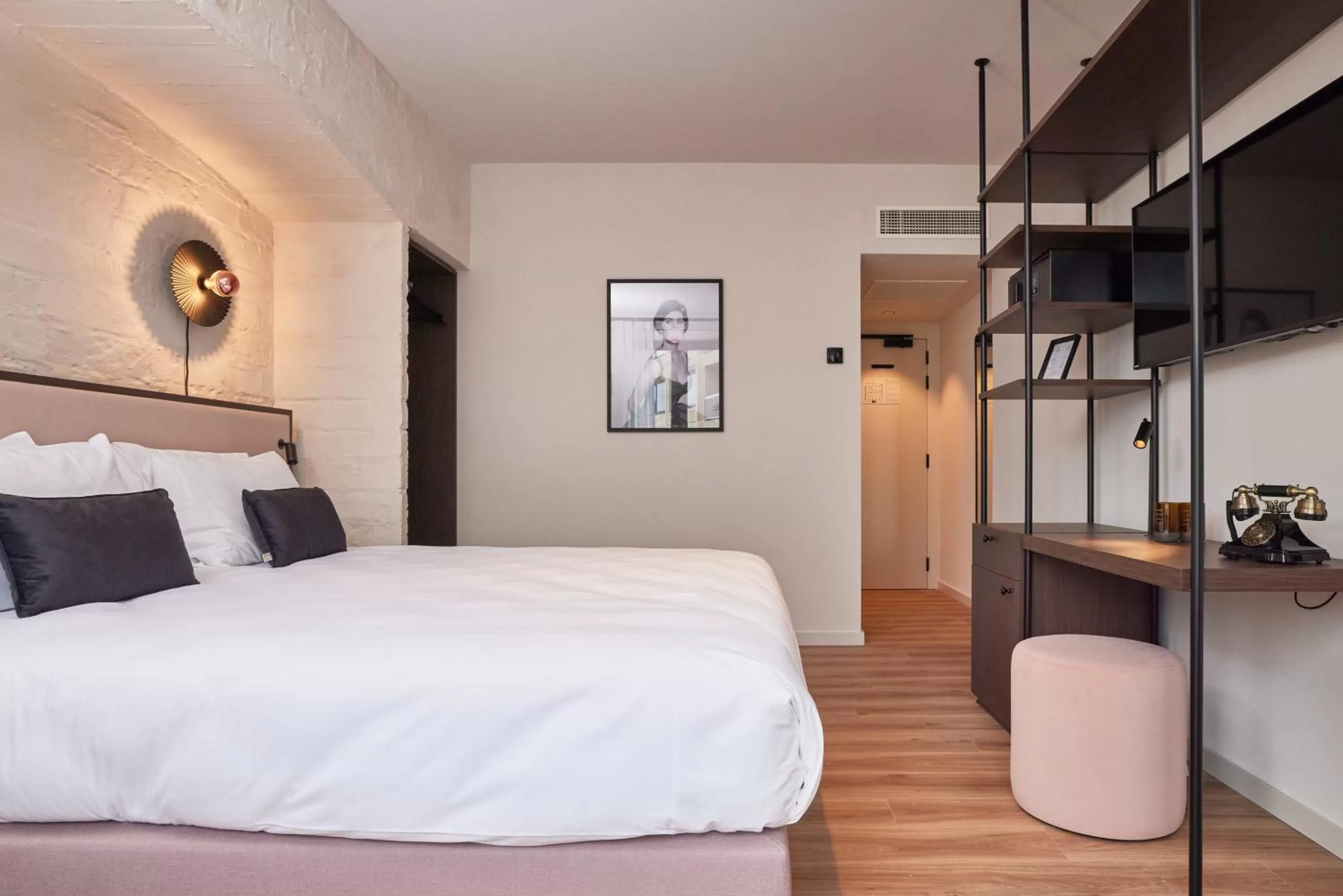 Bedroom, Bed in Rosa Hotel