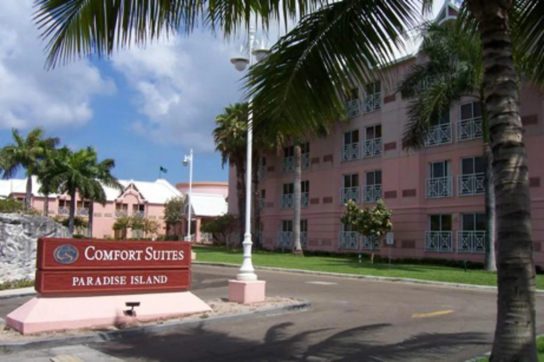 Property building in Comfort Suites Paradise Island