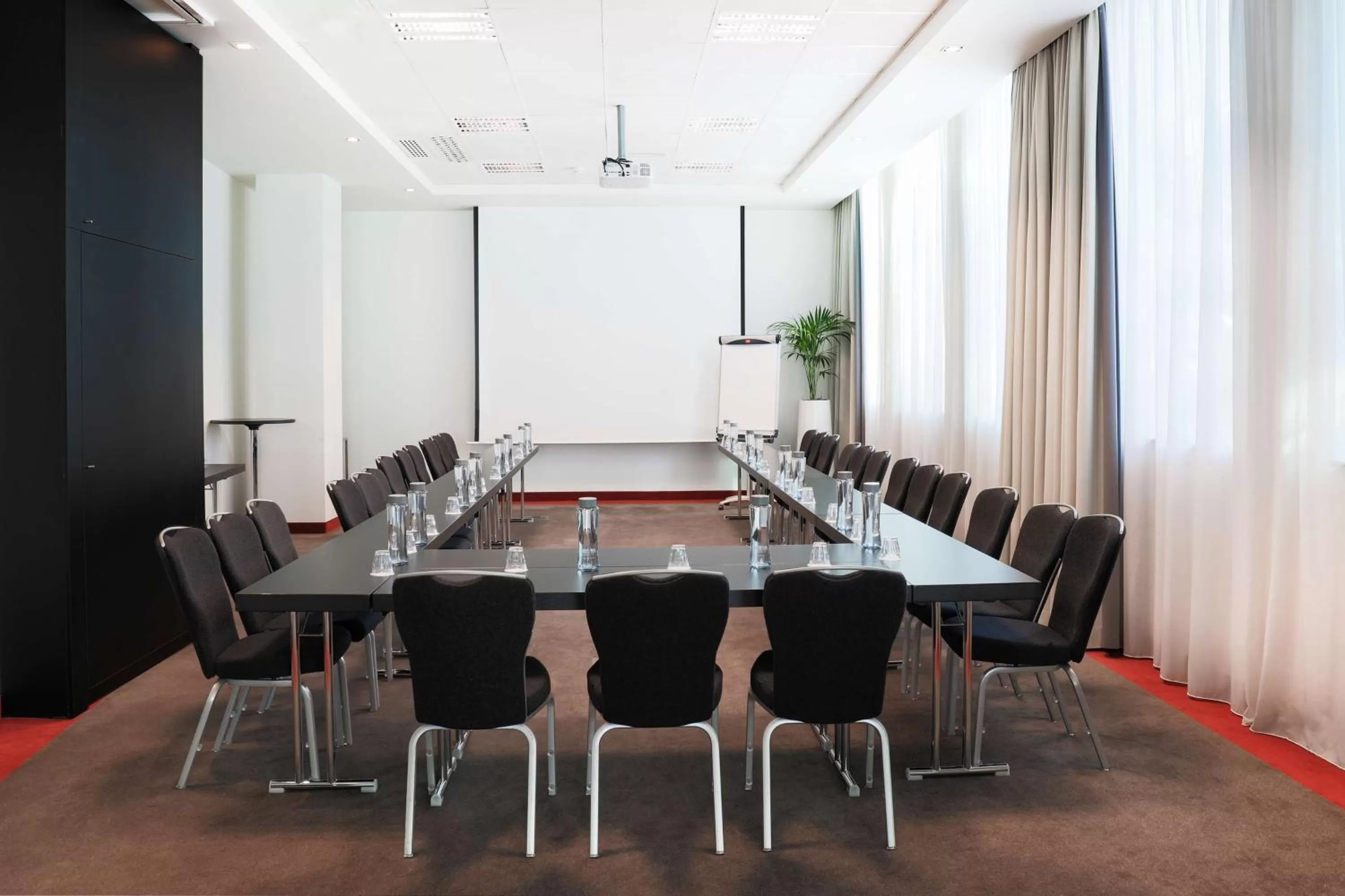 Business facilities in Radisson Hotel Brussels Centre Midi