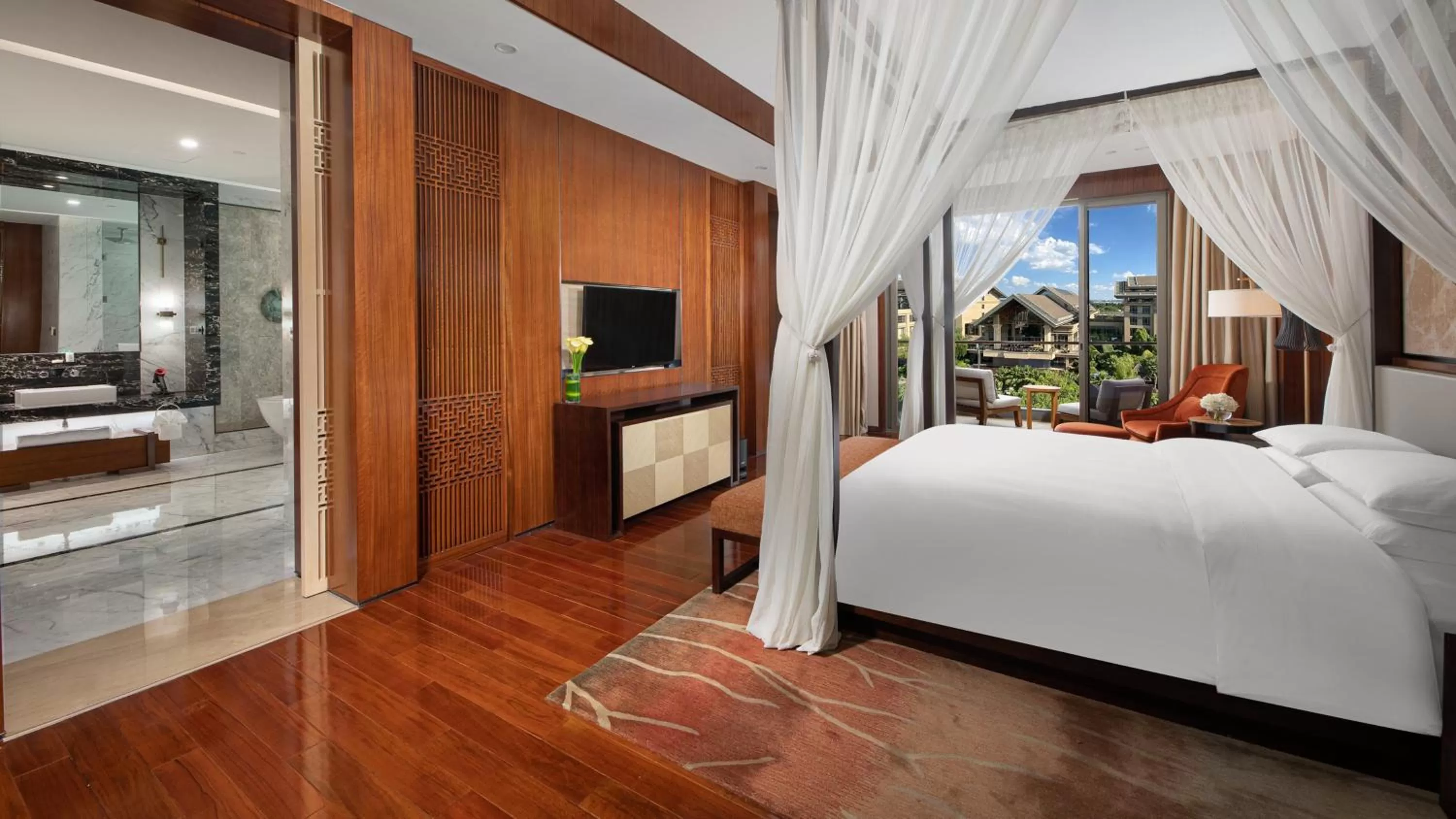 Bedroom, Bed in InterContinental Kunming by IHG