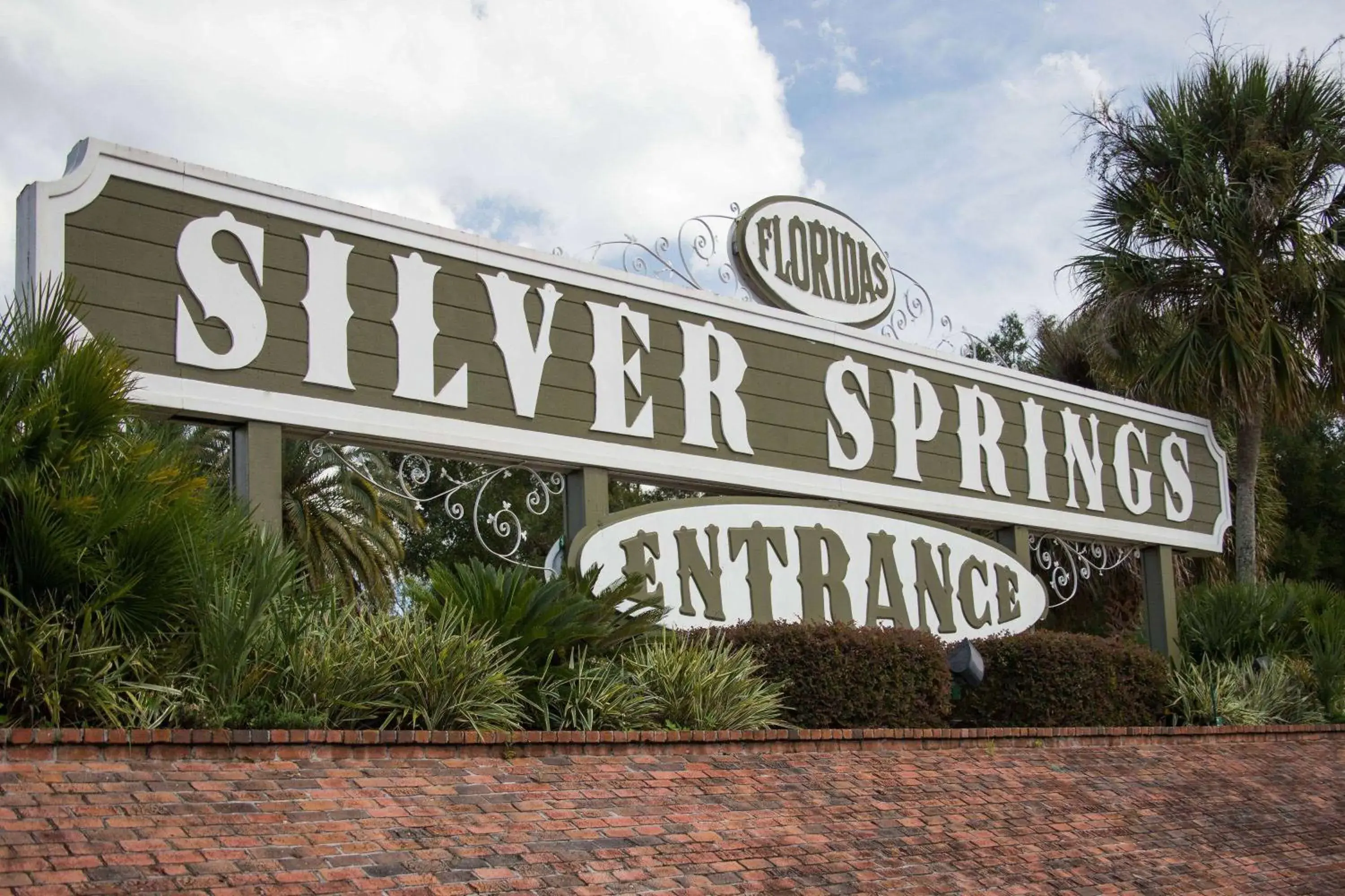 Nearby landmark, Property Logo/Sign in Days Inn by Wyndham Ocala North