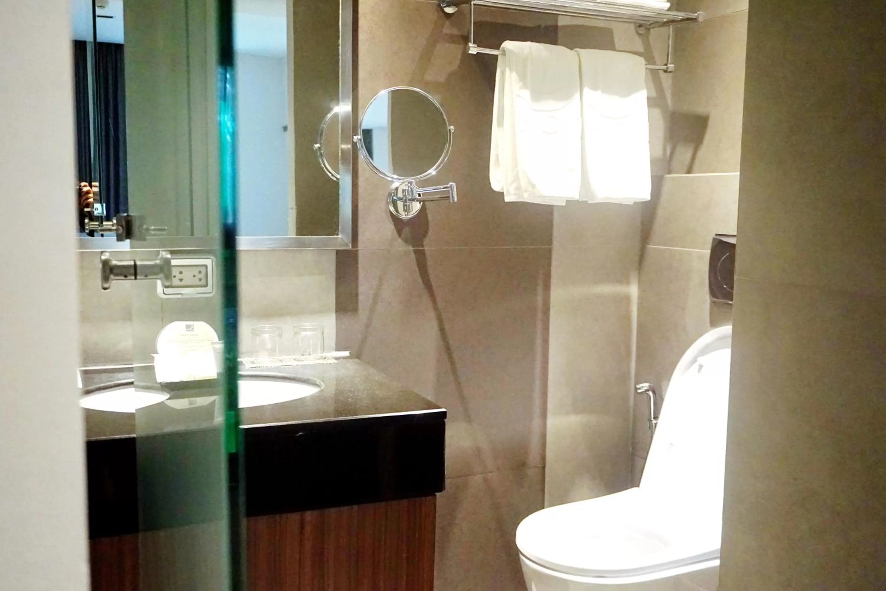 Bathroom in S33 Compact Sukhumvit Hotel