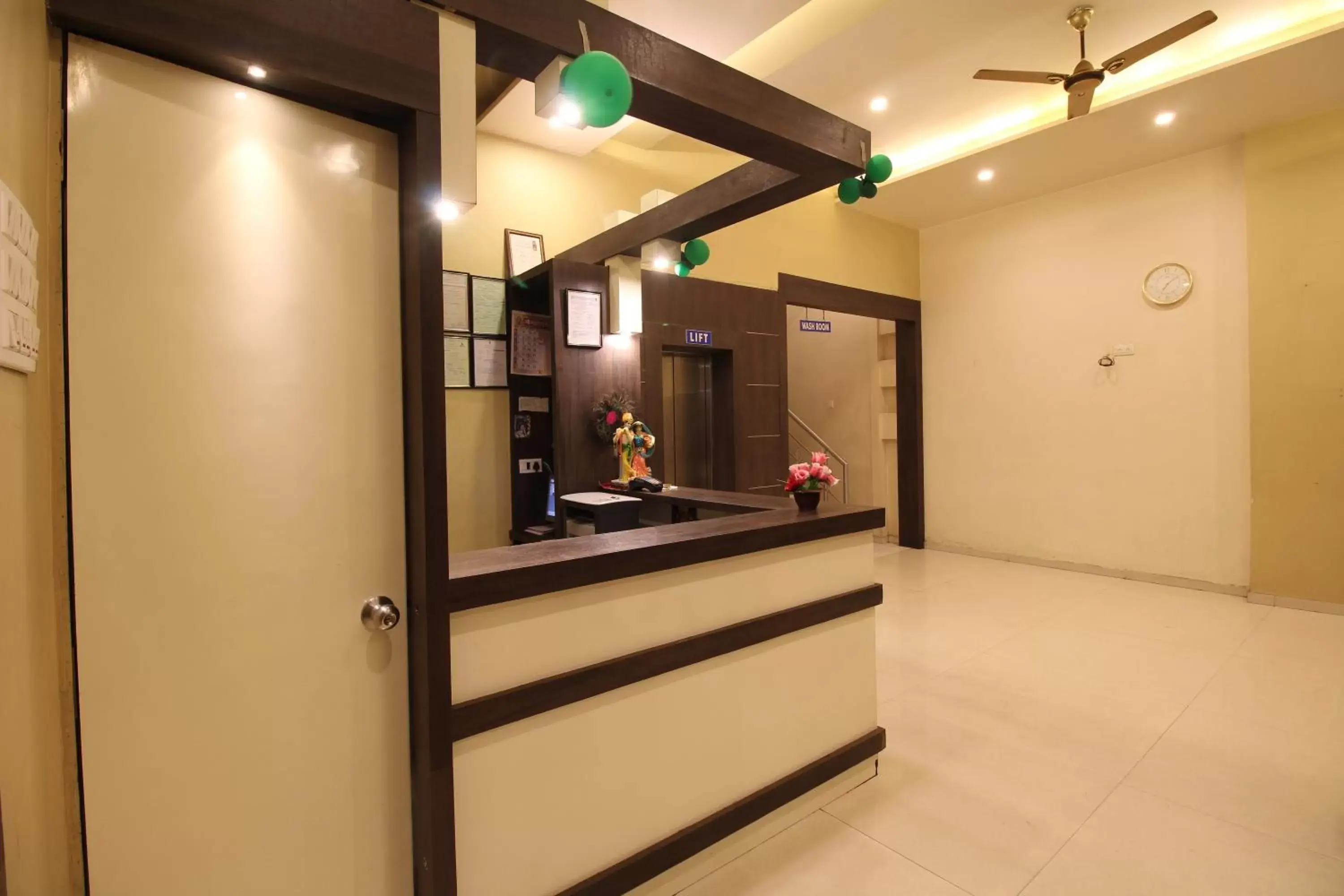 Floor plan in Hotel Sham Suman, Kolhapur- Opposite To Mahalaxmi Temple Floor plan in Hotel Sham Suman, Kolhapur- Opposite To Mahalaxmi Temple