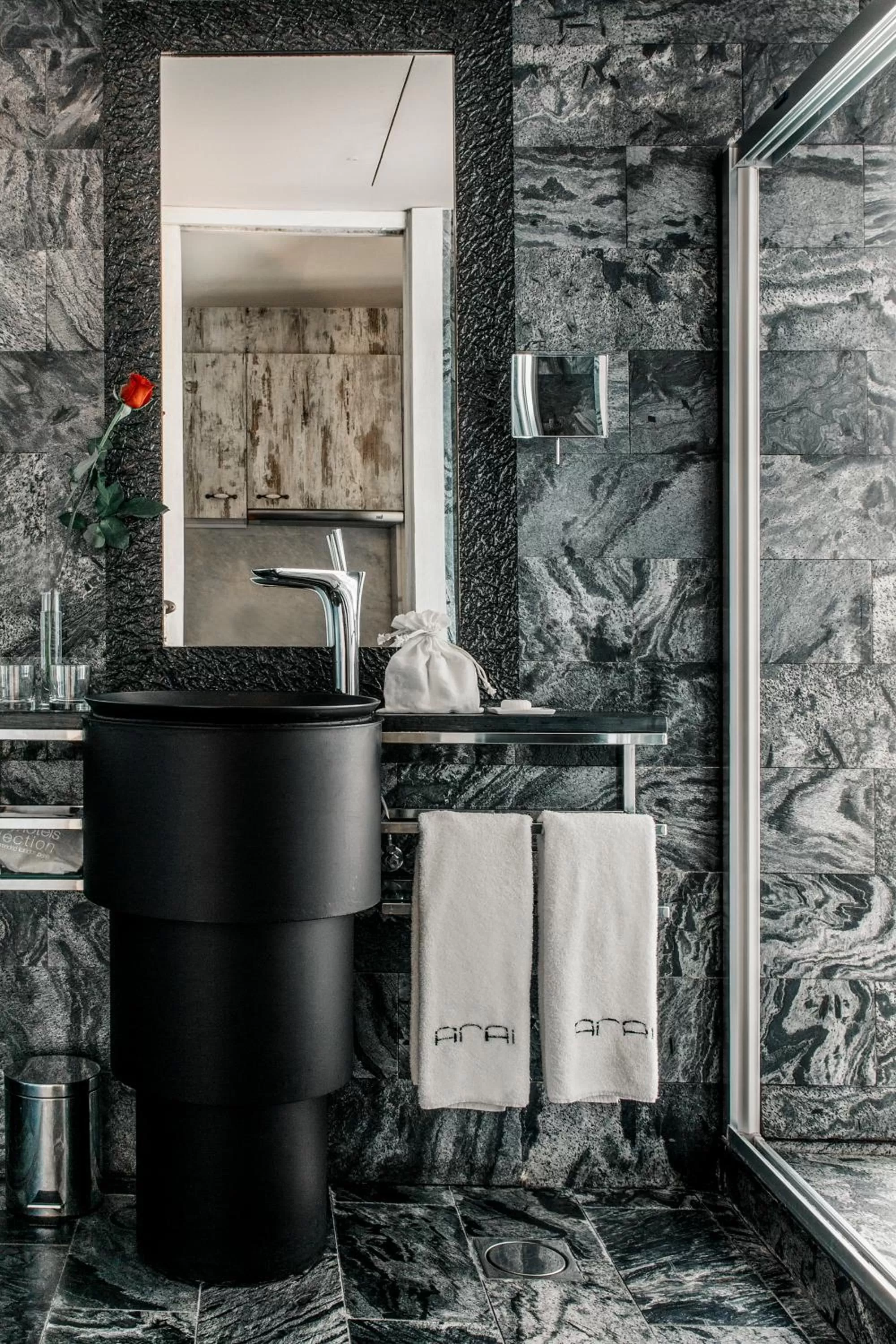 Shower in Aparthotel Arai 4* Superior