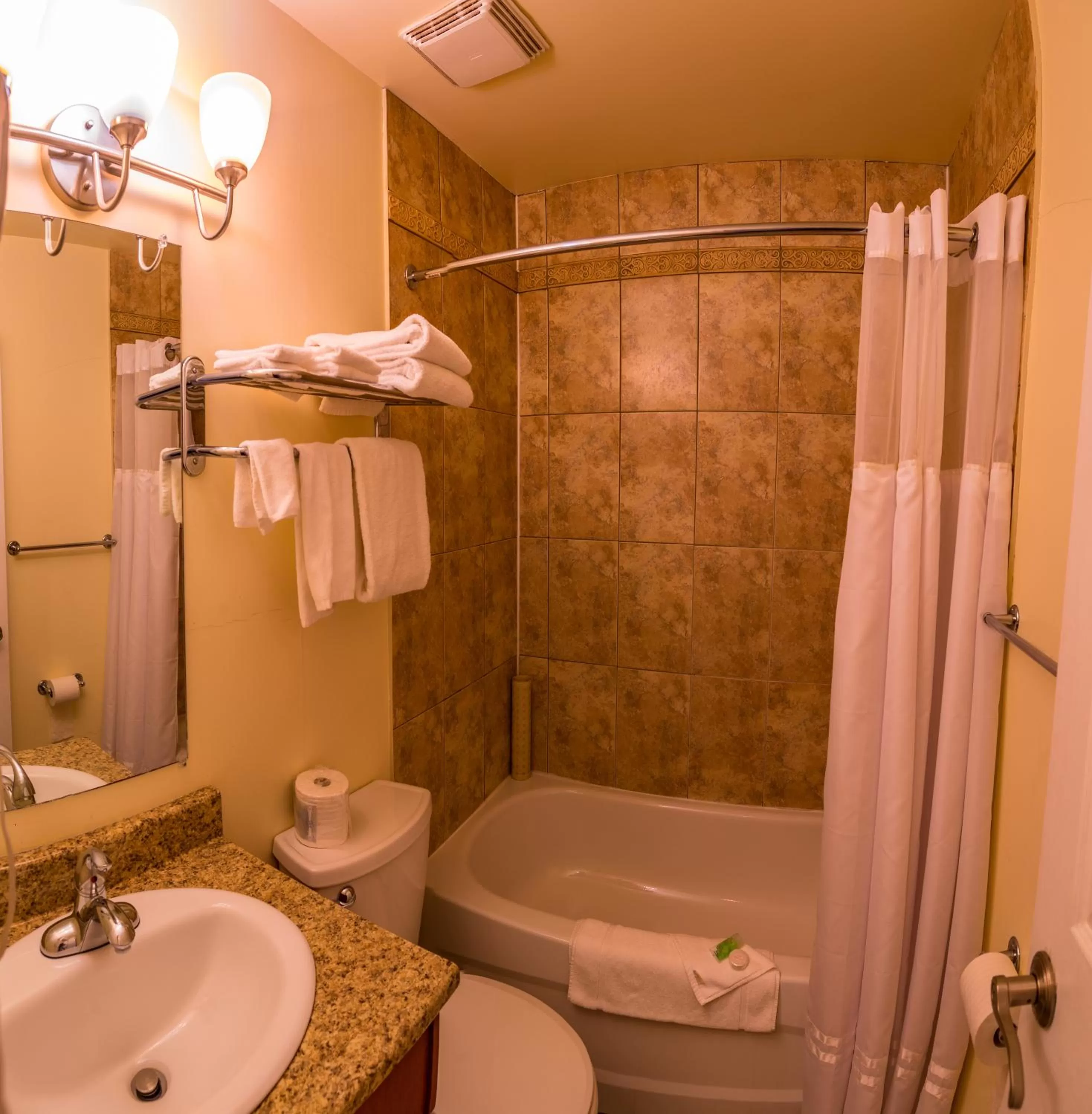 Sahara Courtyard Inn Penticton