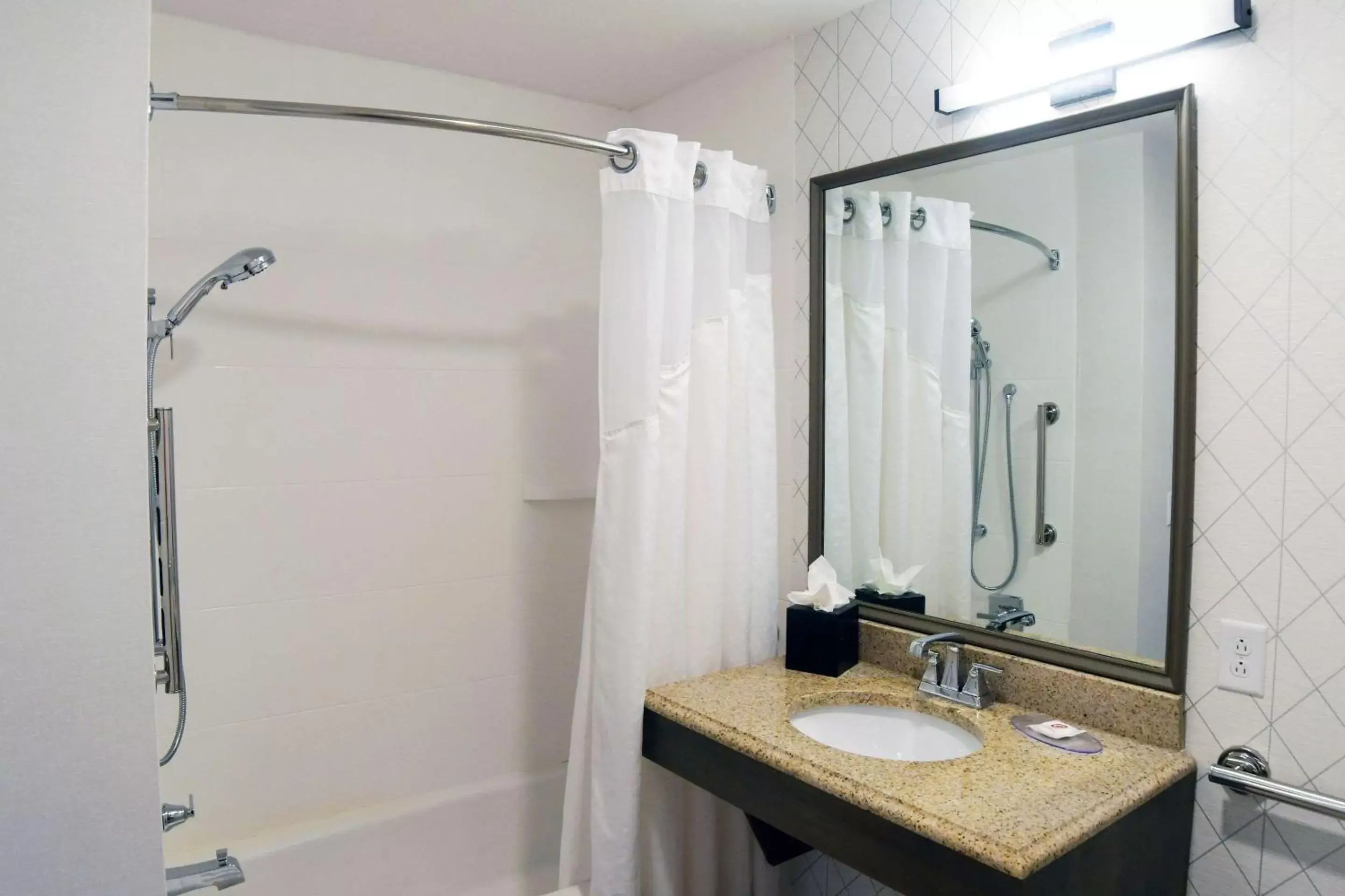 Bedroom, Bathroom in Comfort Inn & Suites NW Milwaukee