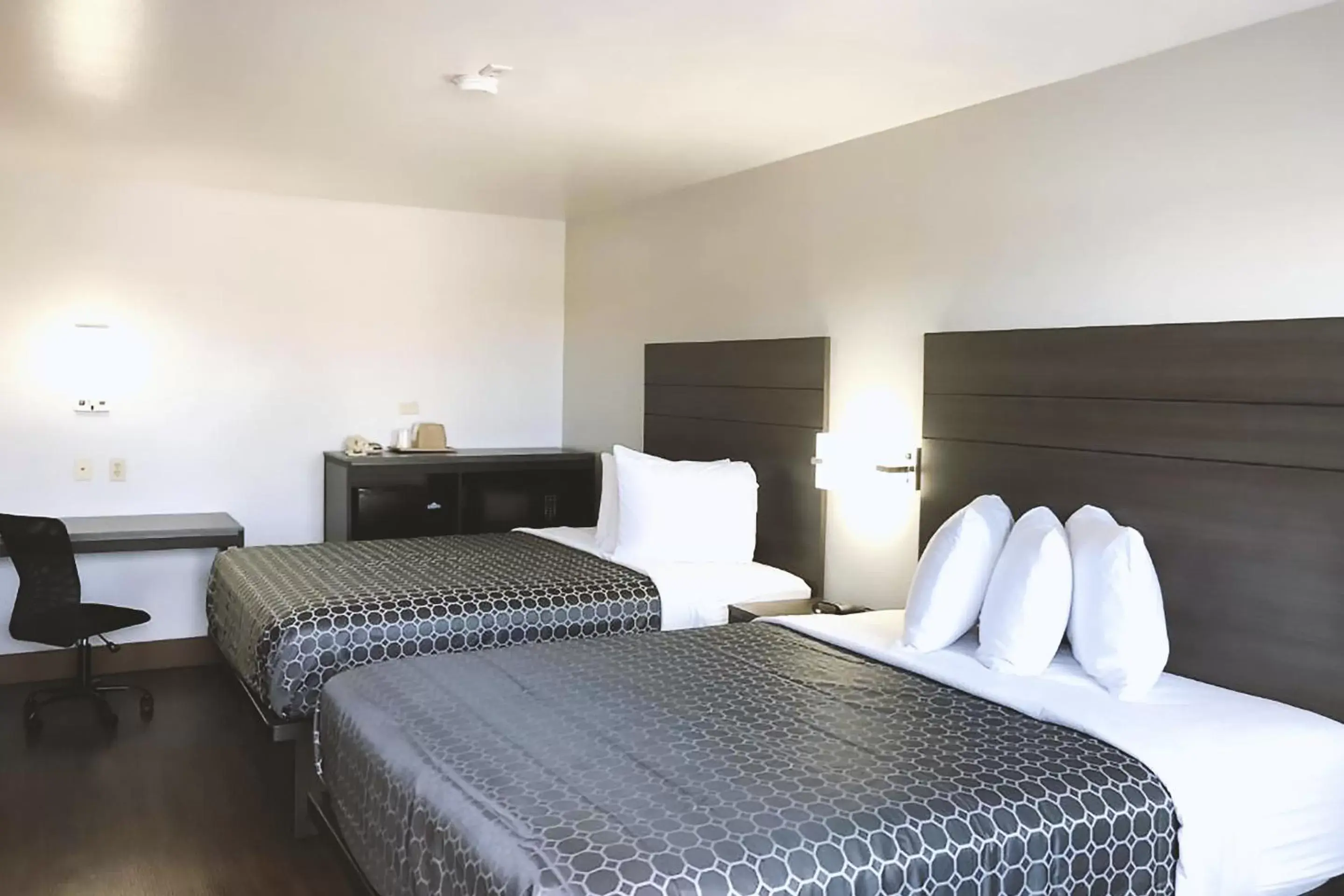 Bed in Blue Way Inn By Jasper Near Frost Bank Center Bed in Blue Way Inn By Jasper Near Frost Bank Center