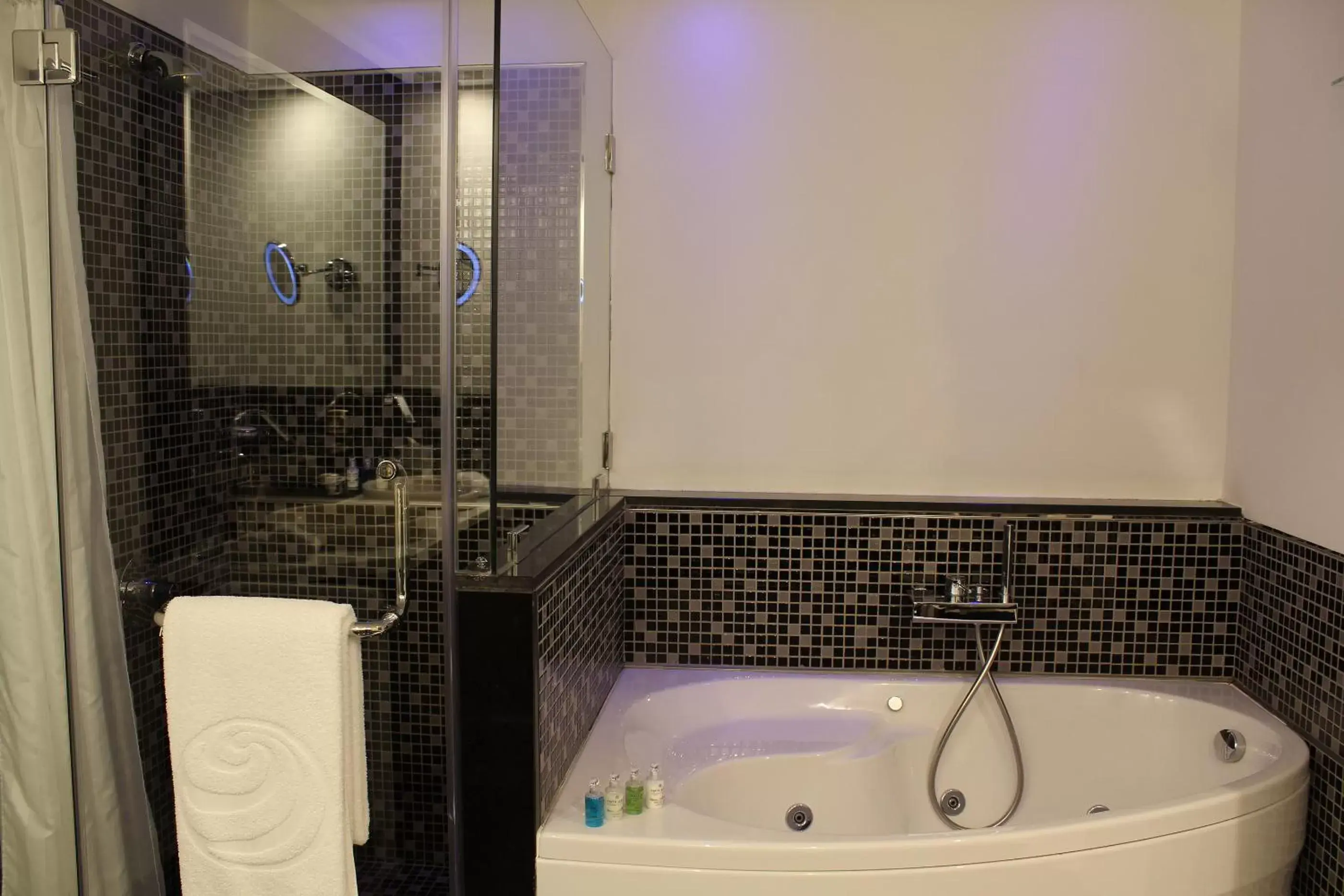 Bathroom in Safir Fintas Hotel Kuwait Bathroom in Safir Fintas Hotel Kuwait