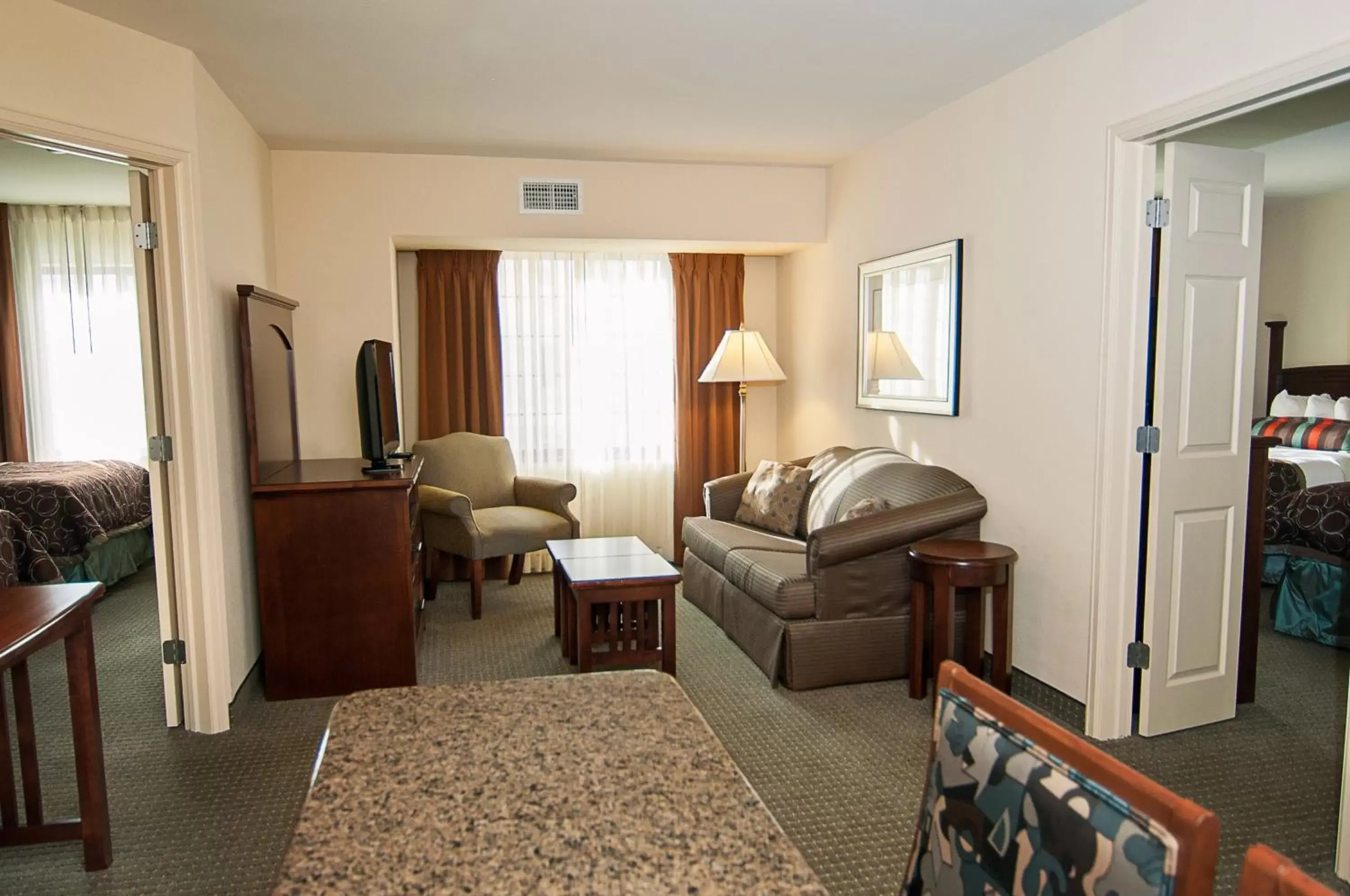 Photo of the whole room, Seating Area in Staybridge Suites Wichita, an IHG Hotel