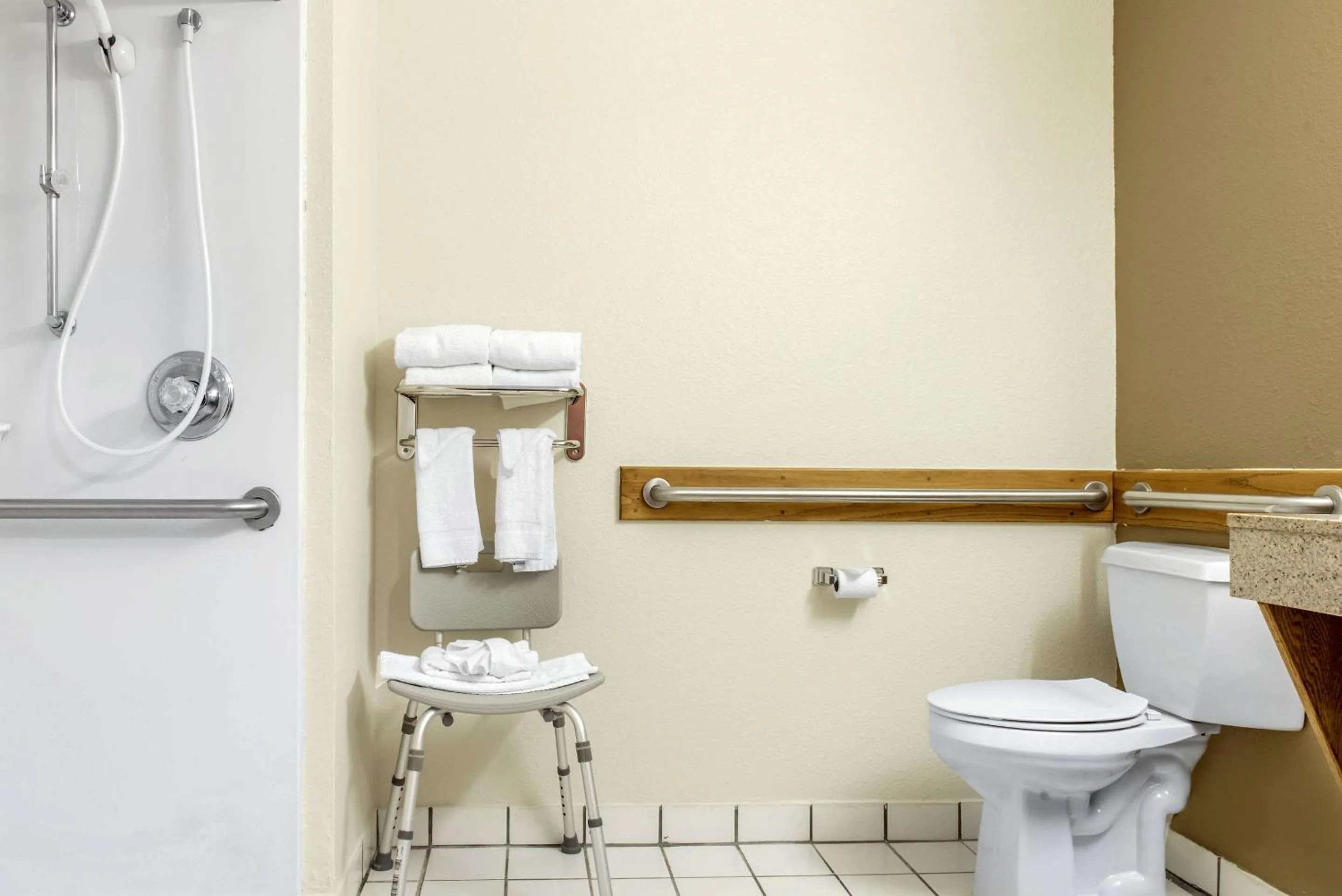 Bathroom in Quality Inn Noblesville-Indianapolis