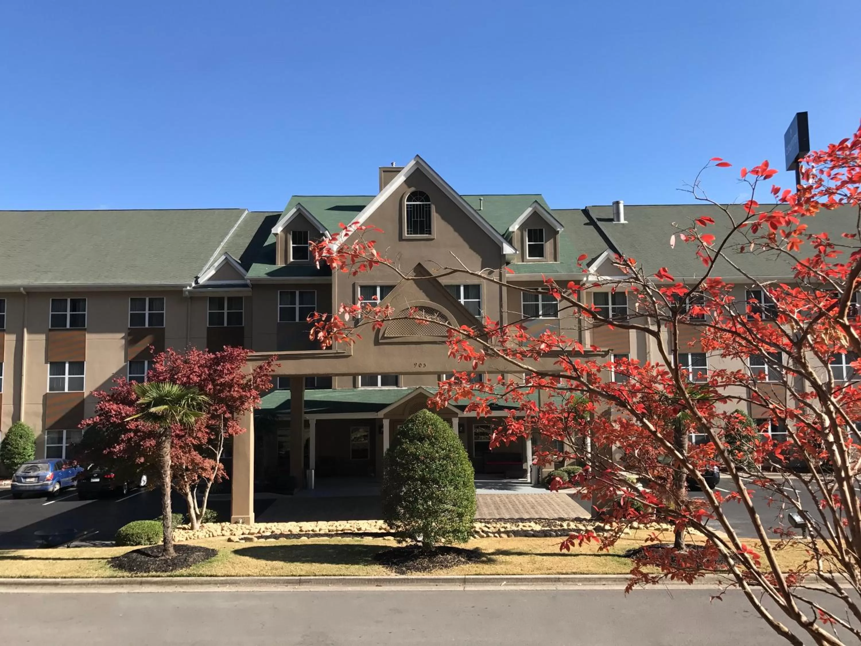 Facade/entrance in Country Inn & Suites by Radisson, Dalton, GA