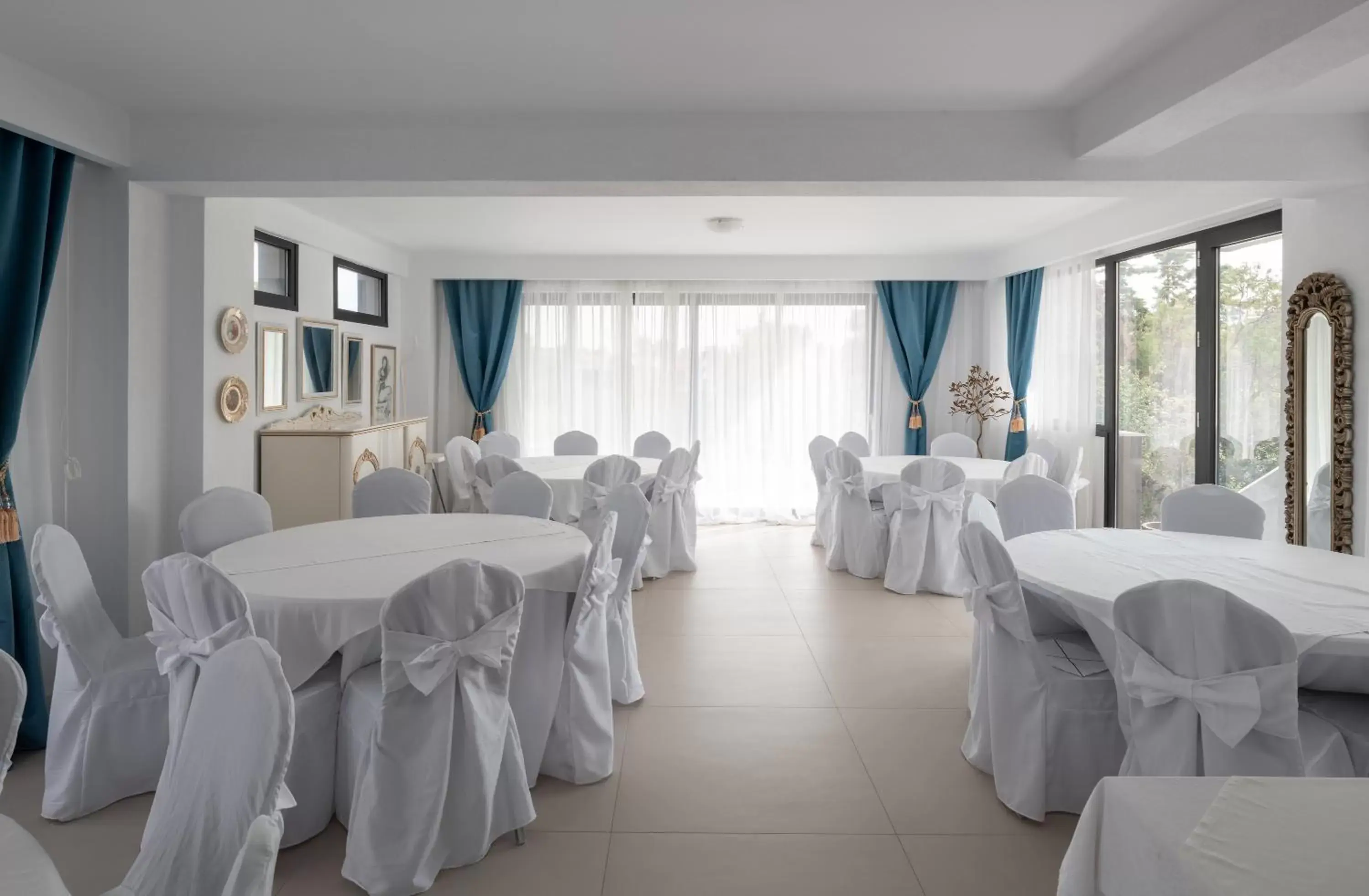 Living room, Banquet Facilities in Light Blue Hotel