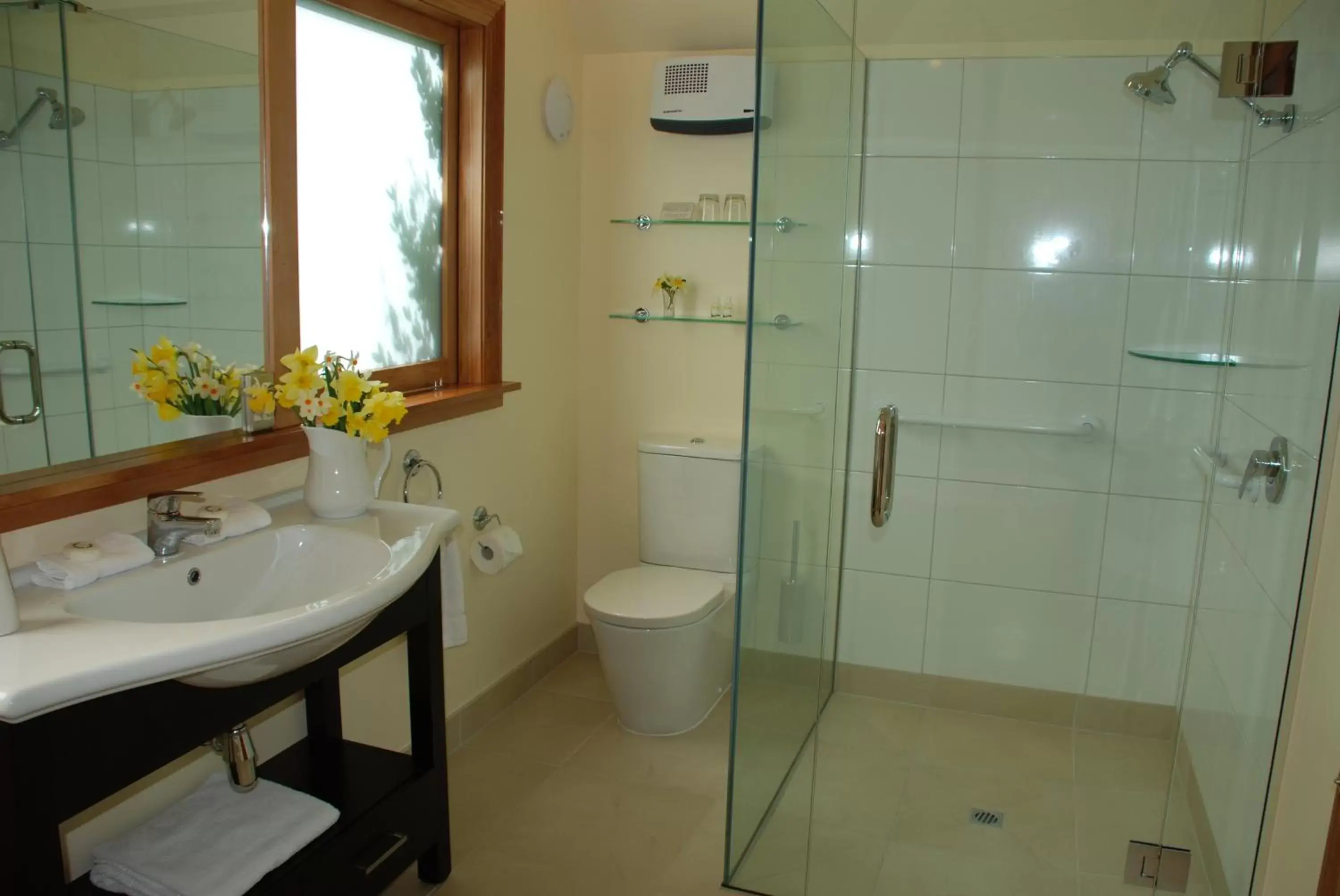 Bathroom in Cambria House