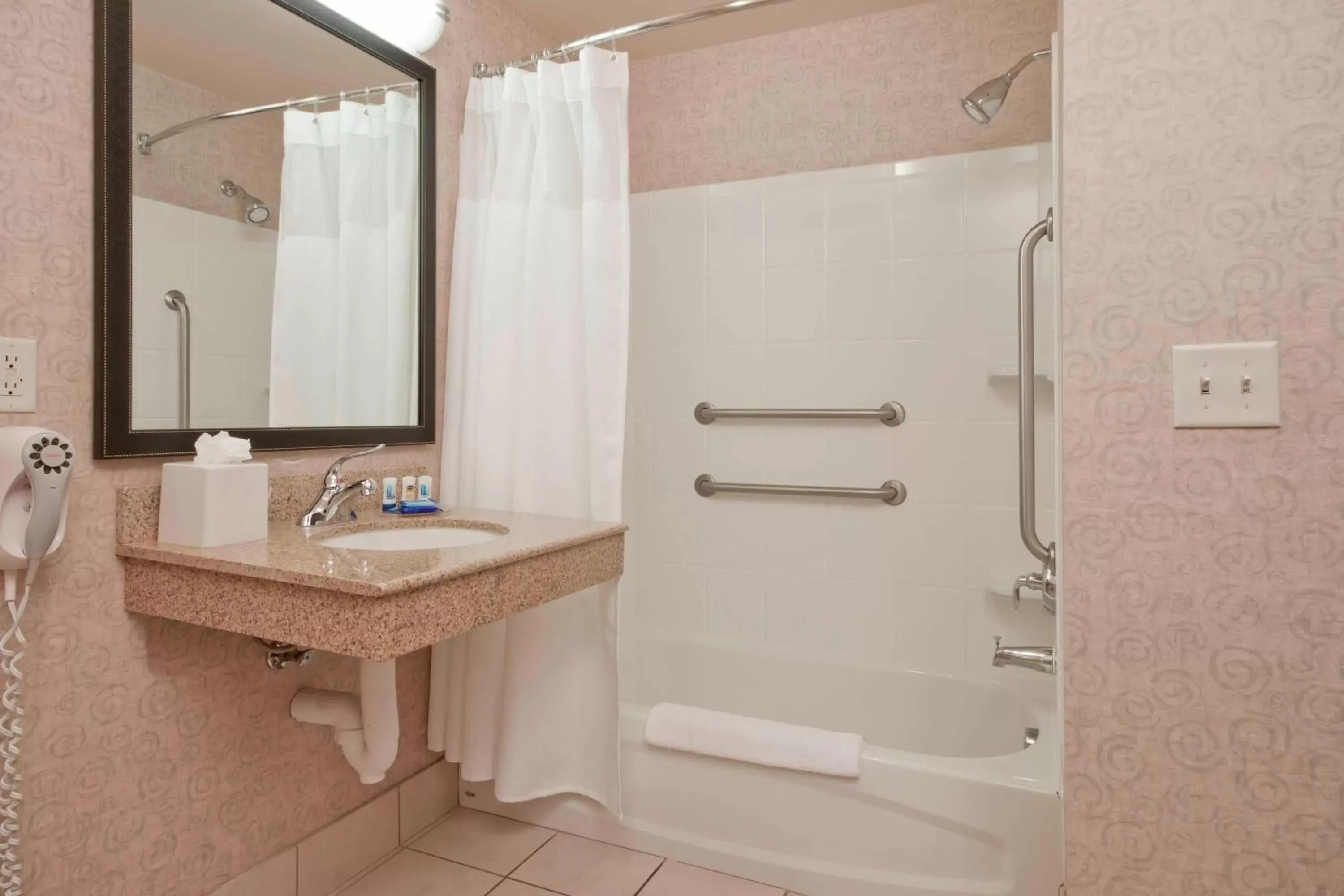Bathroom in Fairfield Inn & Suites El Centro