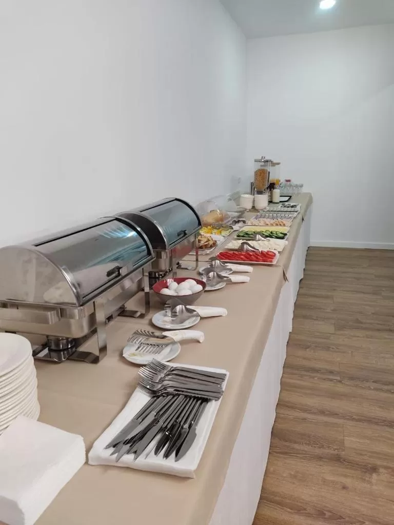 Breakfast, Restaurant/Places to Eat in Grand Hotel Pogradec