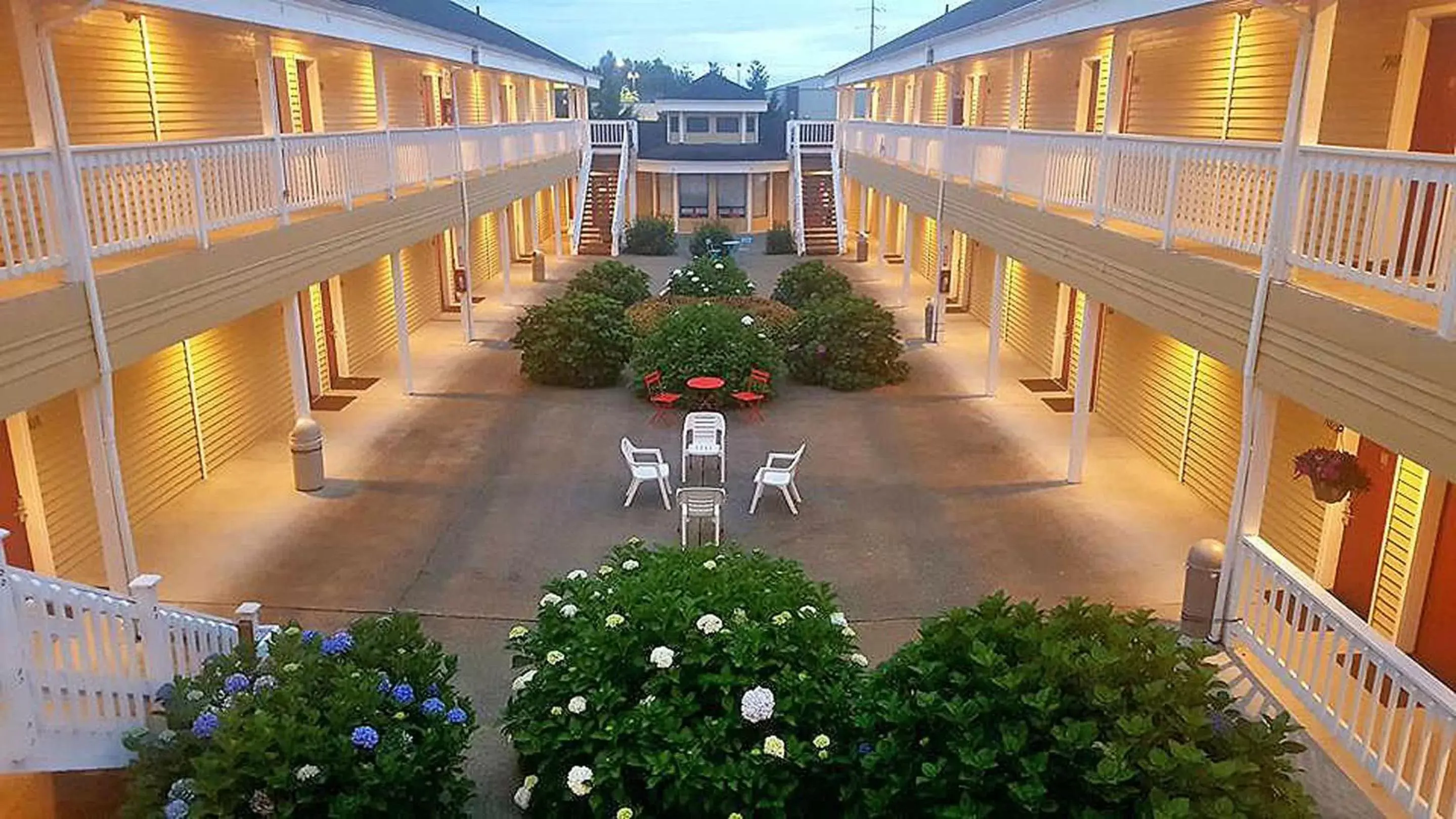 Patio in GuestHouse Inn Enumclaw