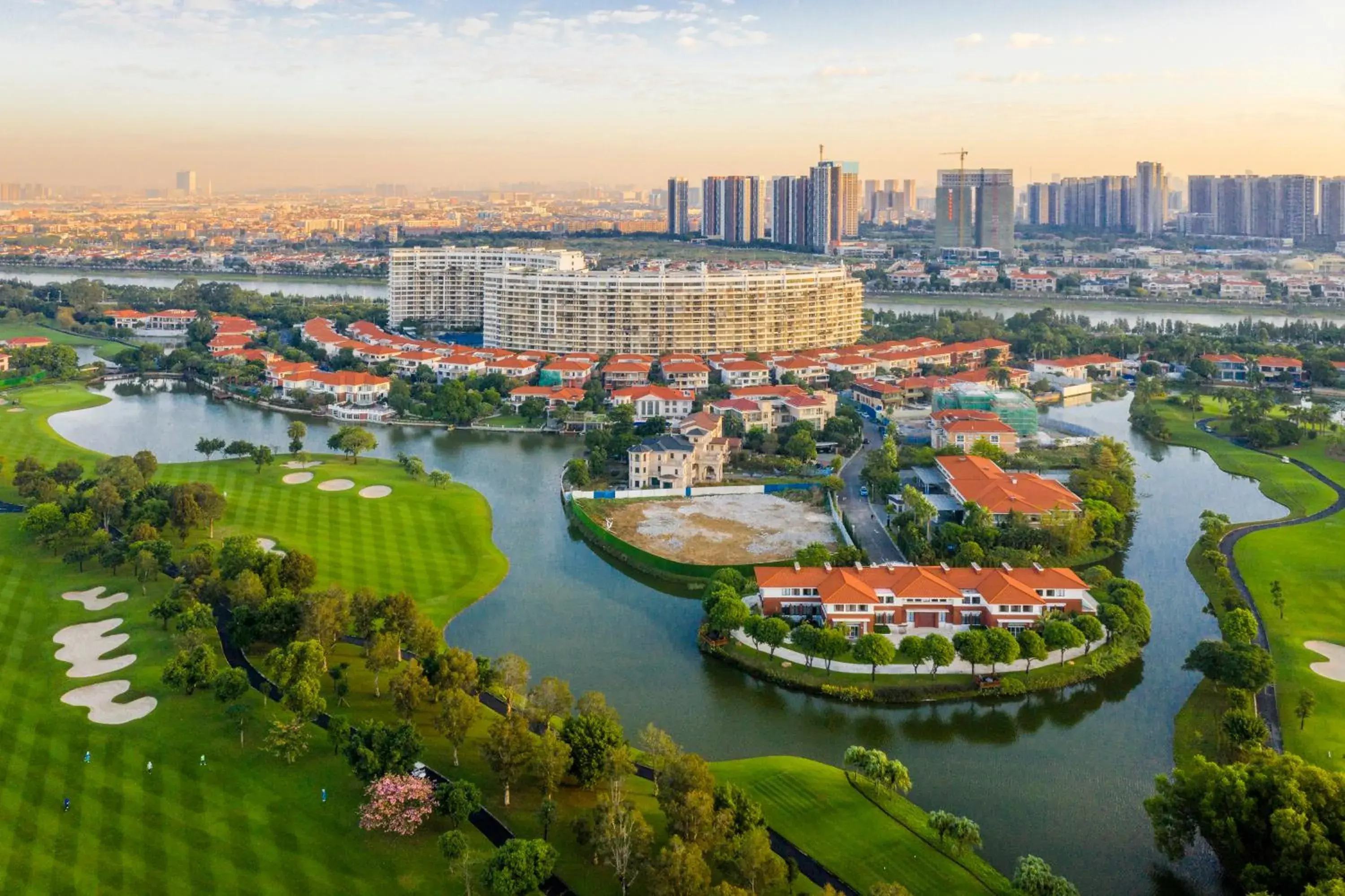 Property building, Bird's-eye View in Holiday Inn Express Foshan Beijiao, an IHG Hotel