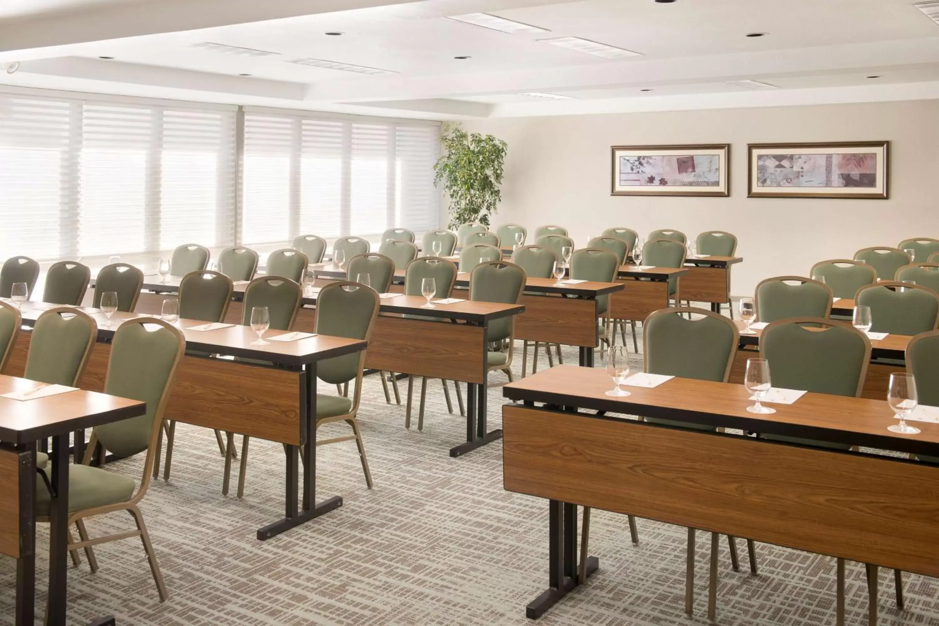 Meeting/conference room in DoubleTree by Hilton Campbell - Pruneyard Plaza