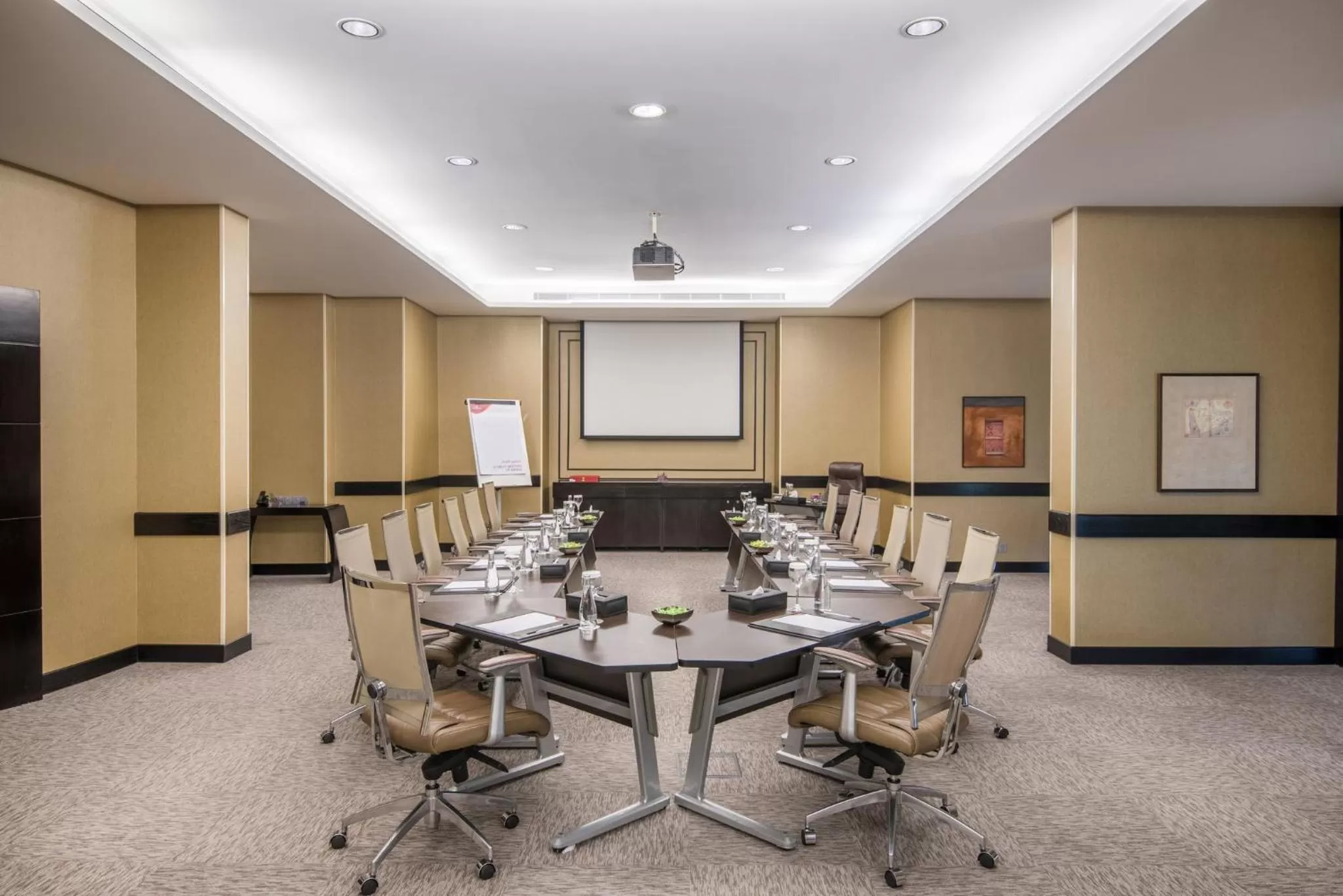Meeting/conference room in Crowne Plaza Jeddah by IHG