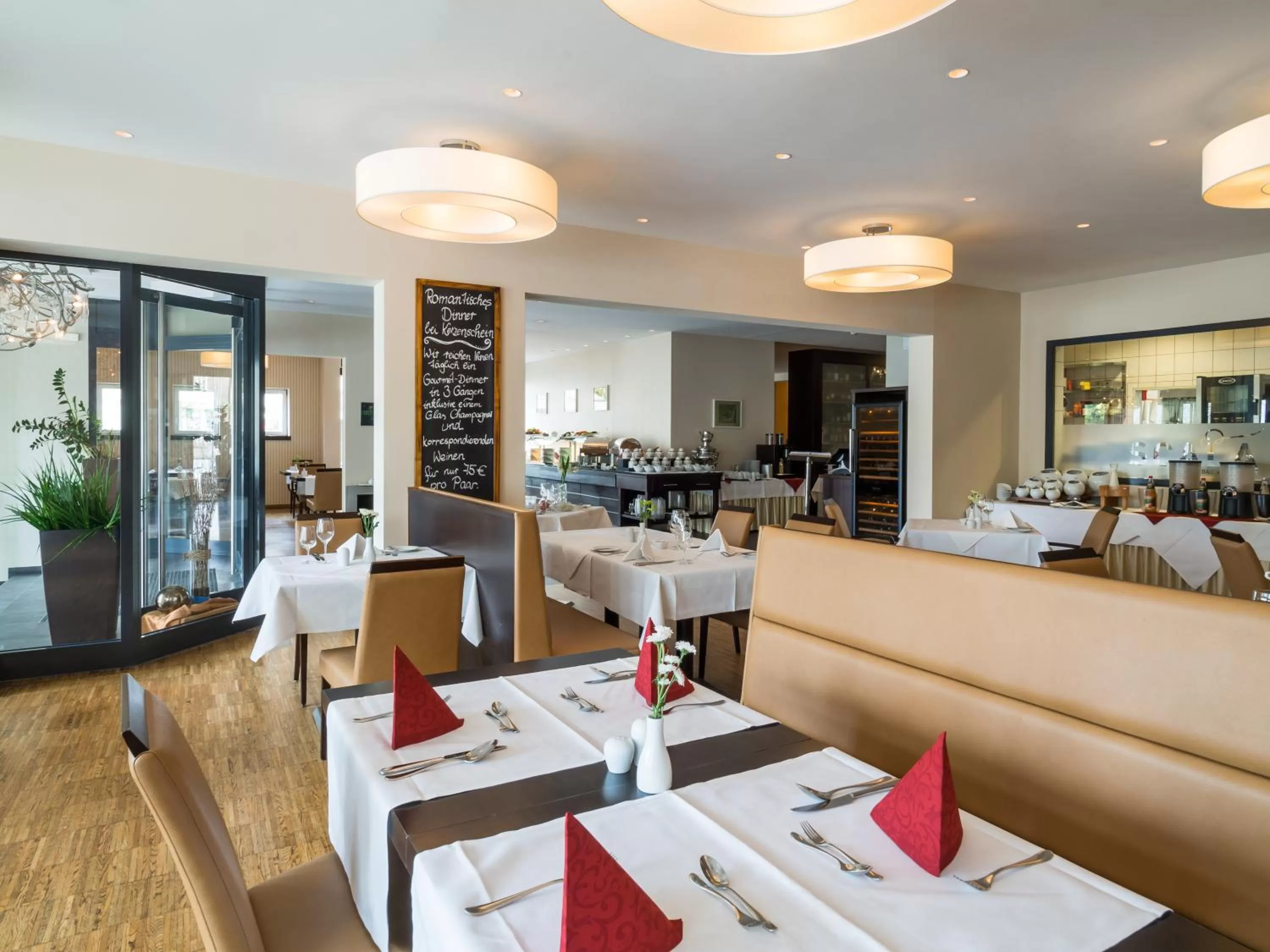 Restaurant/places to eat in Hotel an der Oper