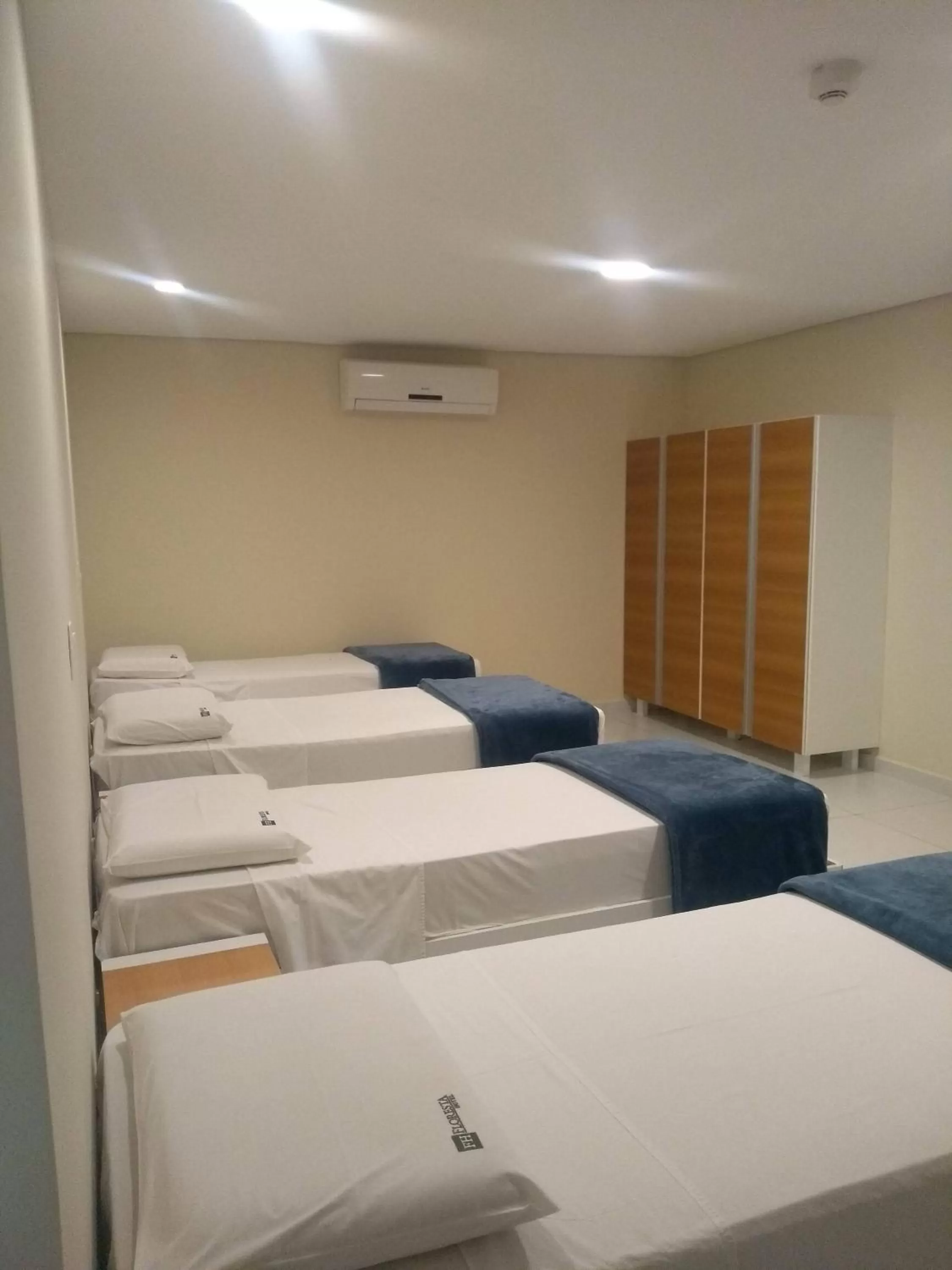 Bed in Floresta Hotel - Expo C Norte - Distrito Anhembi