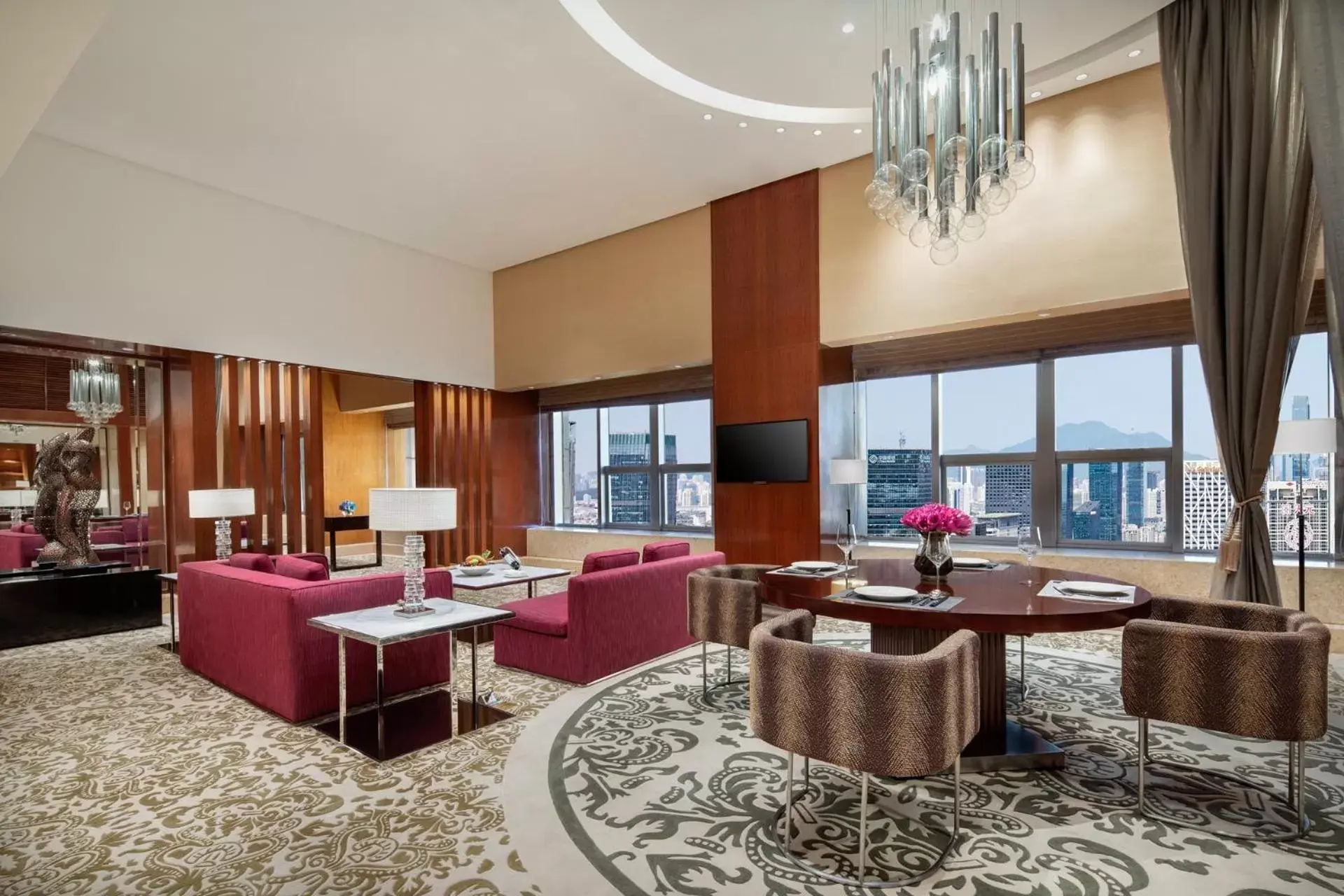 Living room, Seating Area in Crowne Plaza - Shenzhen Futian, an IHG Hotel