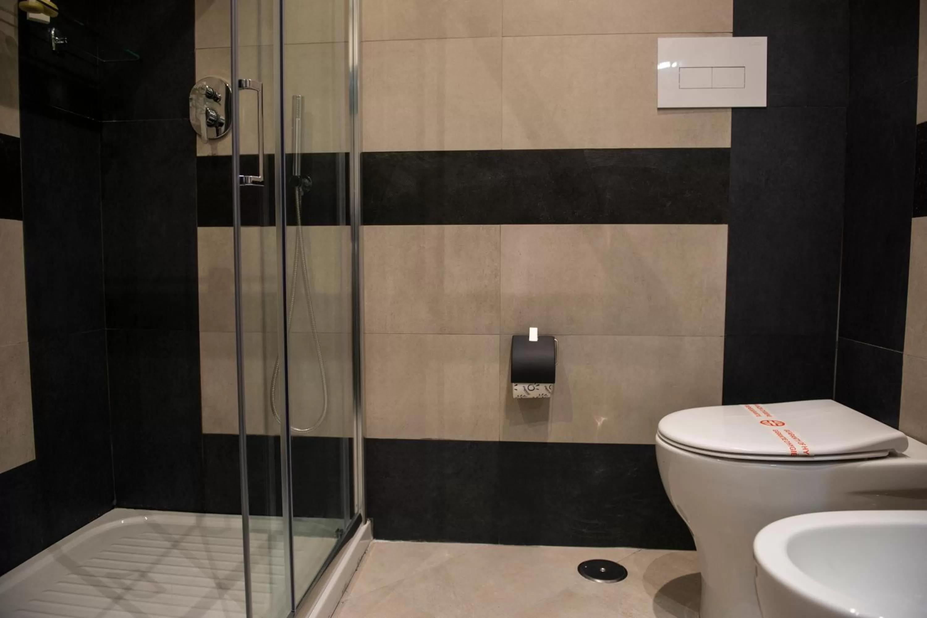 Bathroom in D'amelio'S suites