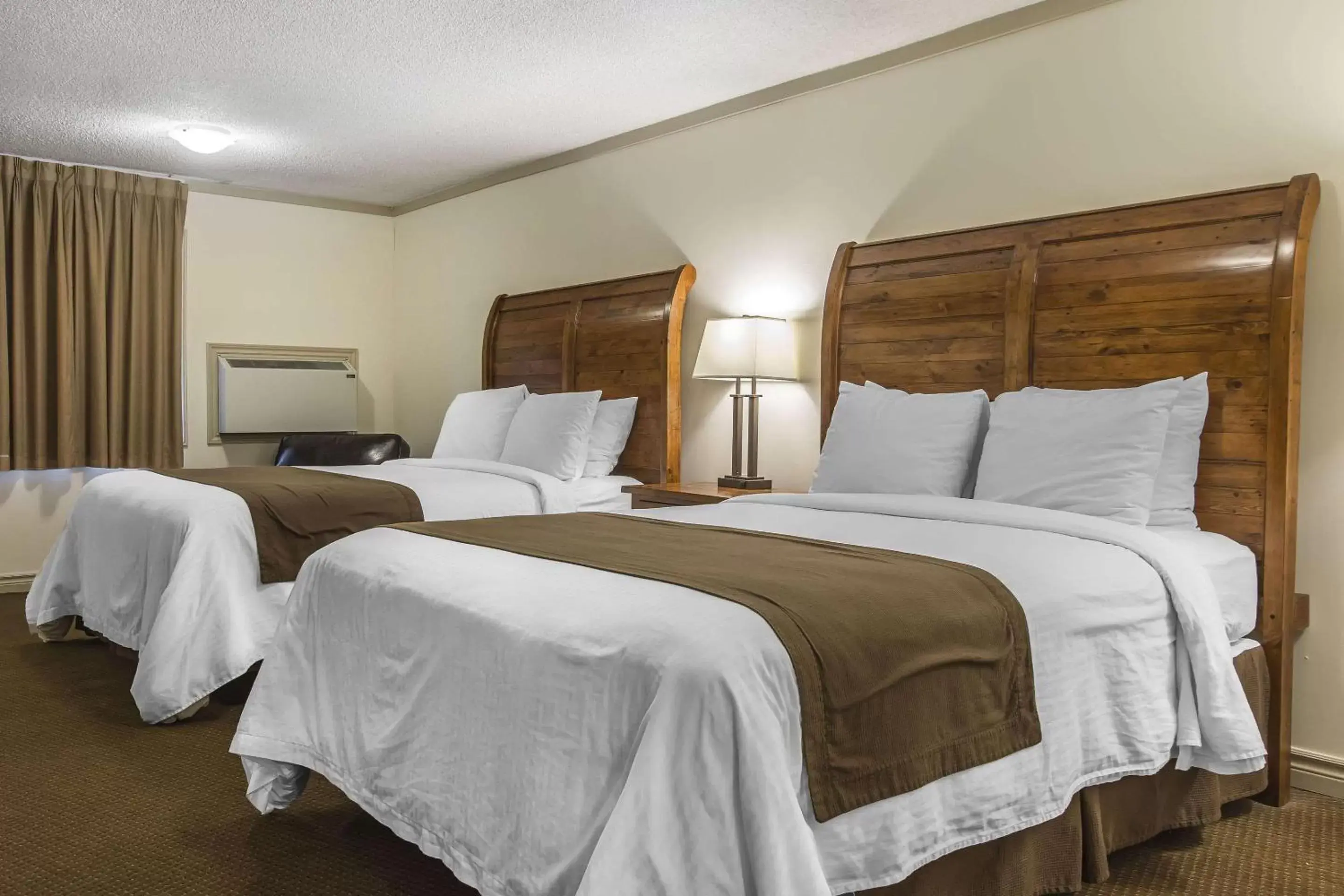 Photo of the whole room, Bed in Hidden Valley Resort, Ascend Hotel Collection