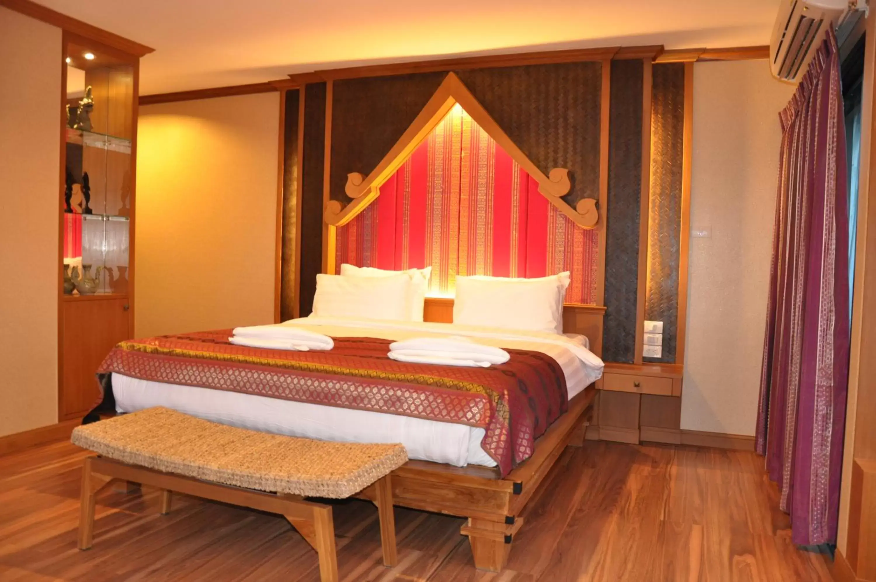 Bed in Chalelarn Hotel Hua Hin