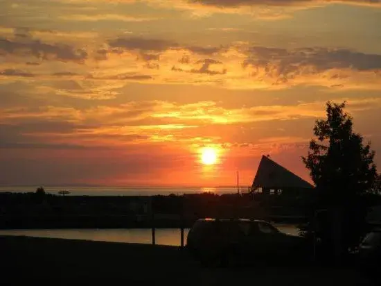 Sunset, Sunrise/Sunset in Royal Harbour Resort