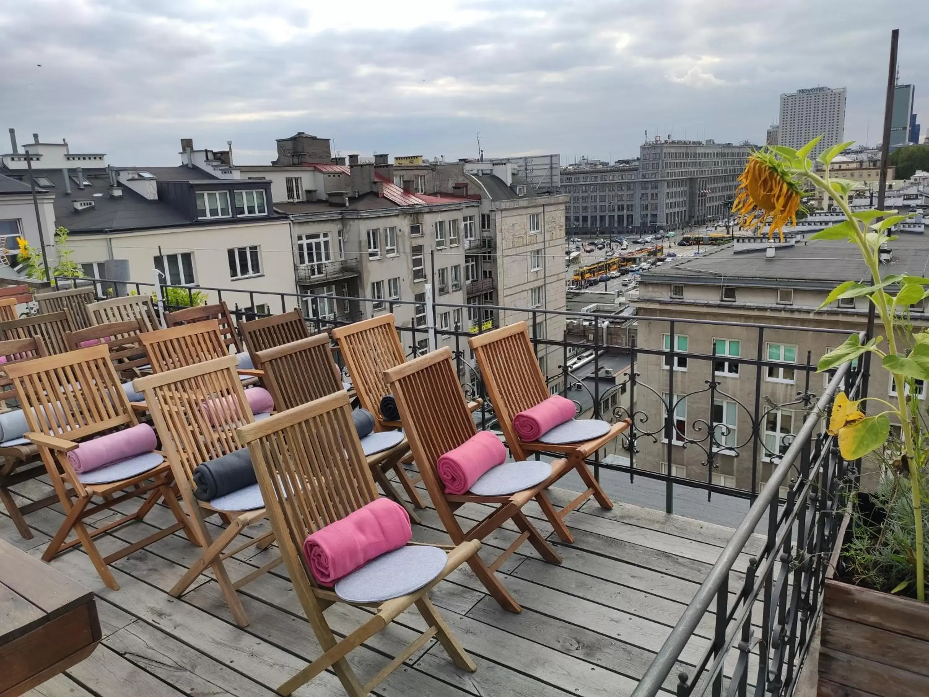 Lounge or bar, Balcony/Terrace in Chopin Boutique