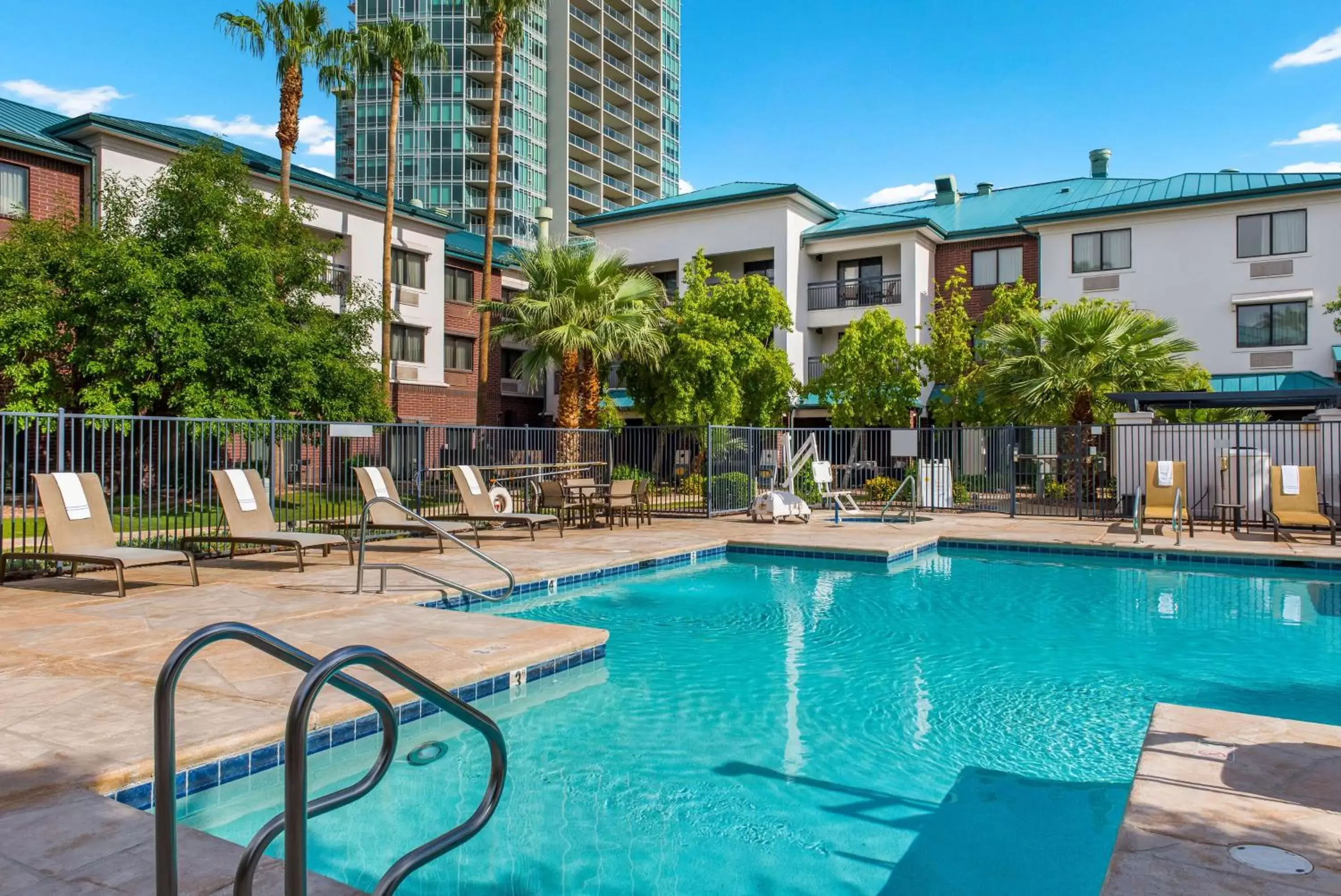 Pool view, Swimming Pool in Sonesta Select Tempe Downtown