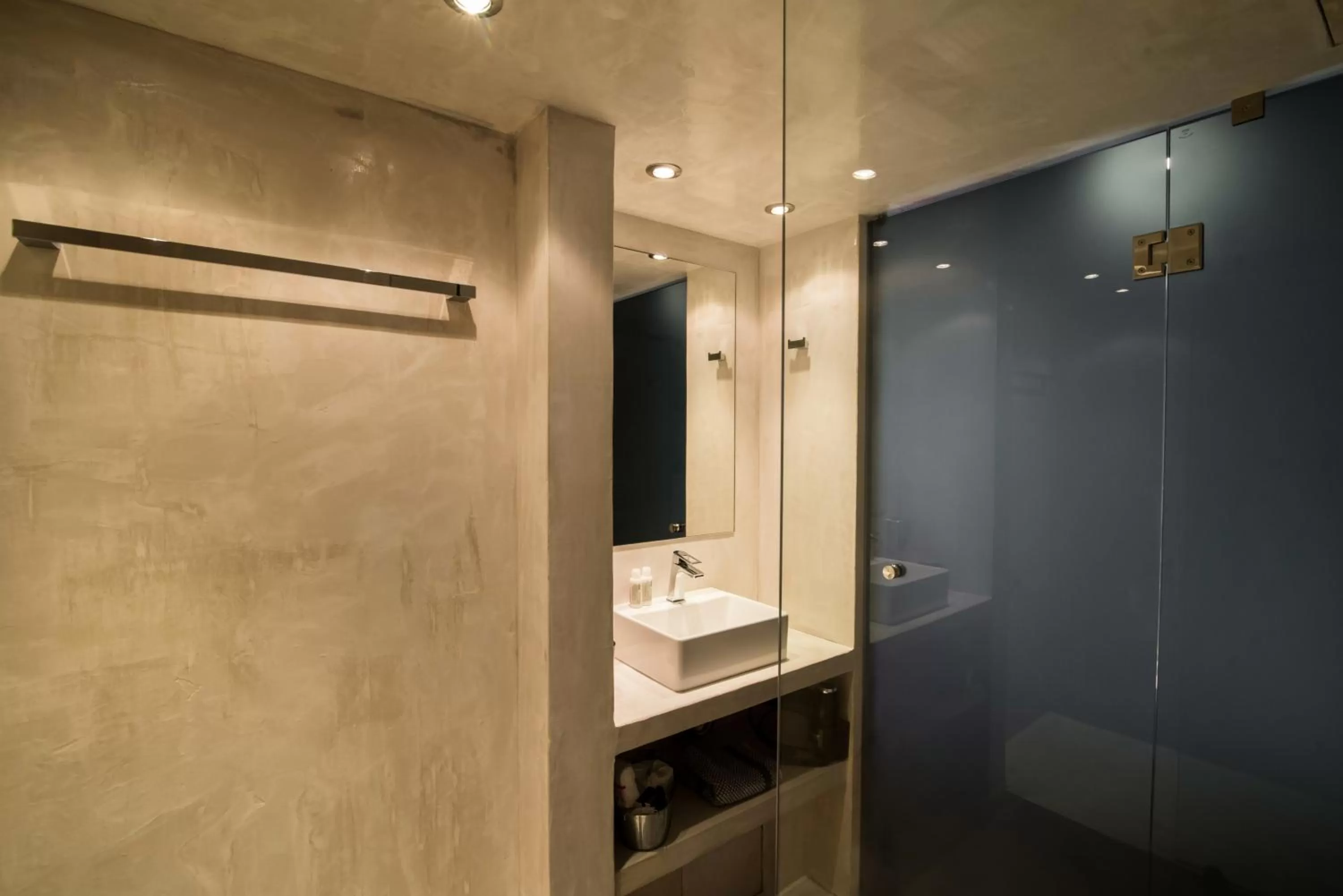 Bathroom in AthinA STREETAPARTMENTS