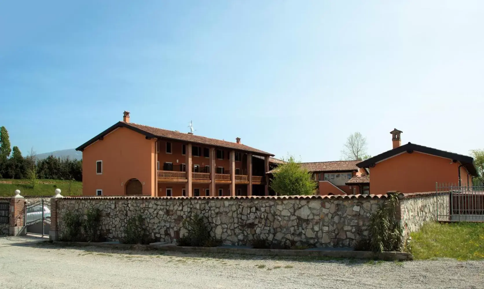 Property Building in Cascina Volta