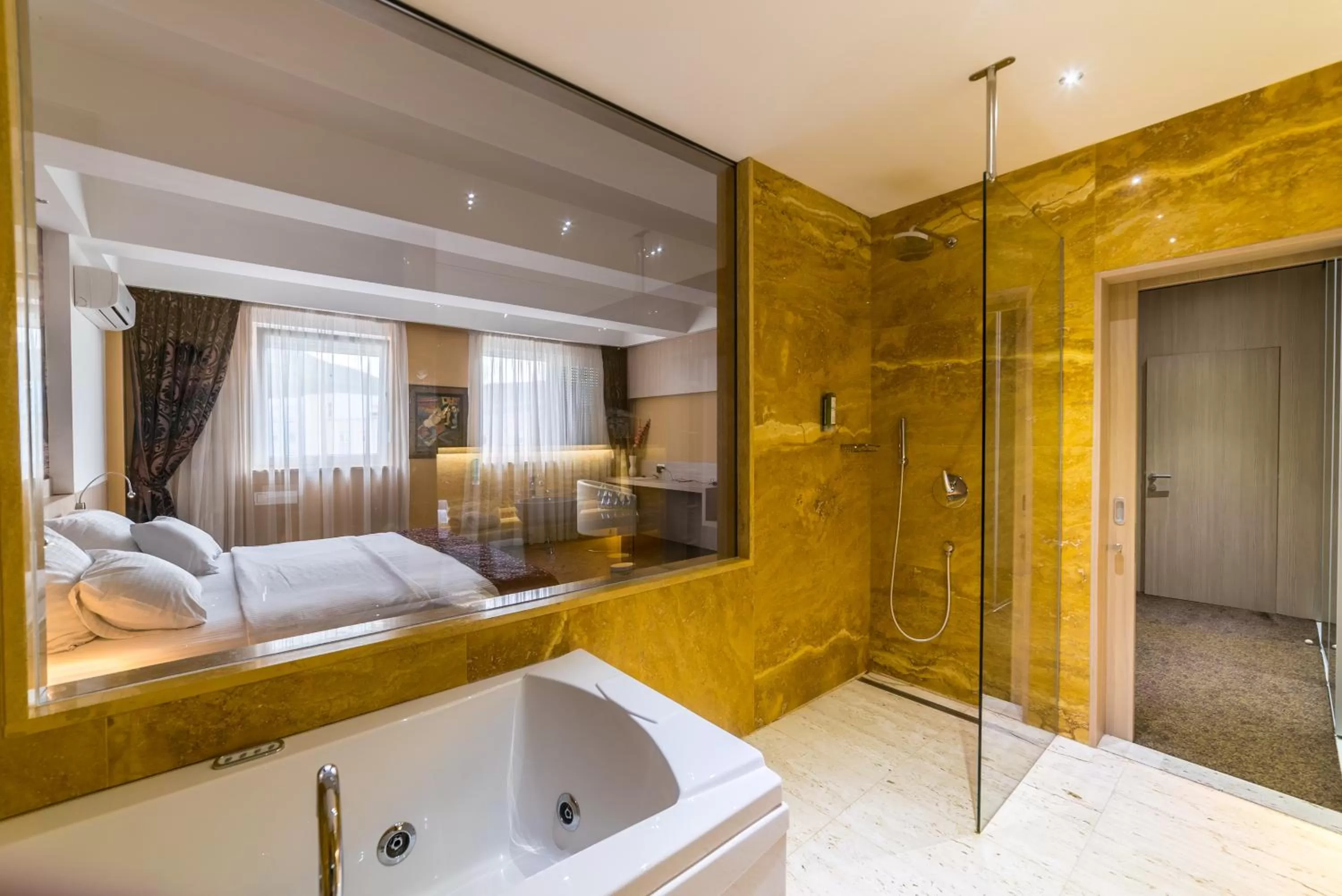 Bed in City Hotel Mostar