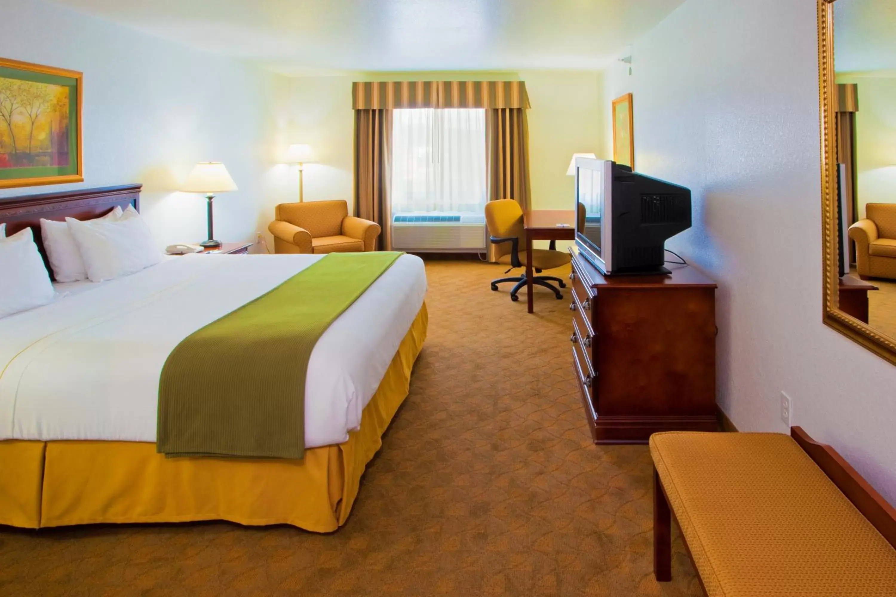 Bed in Holiday Inn Express Hotel & Suites Elkins, an IHG Hotel