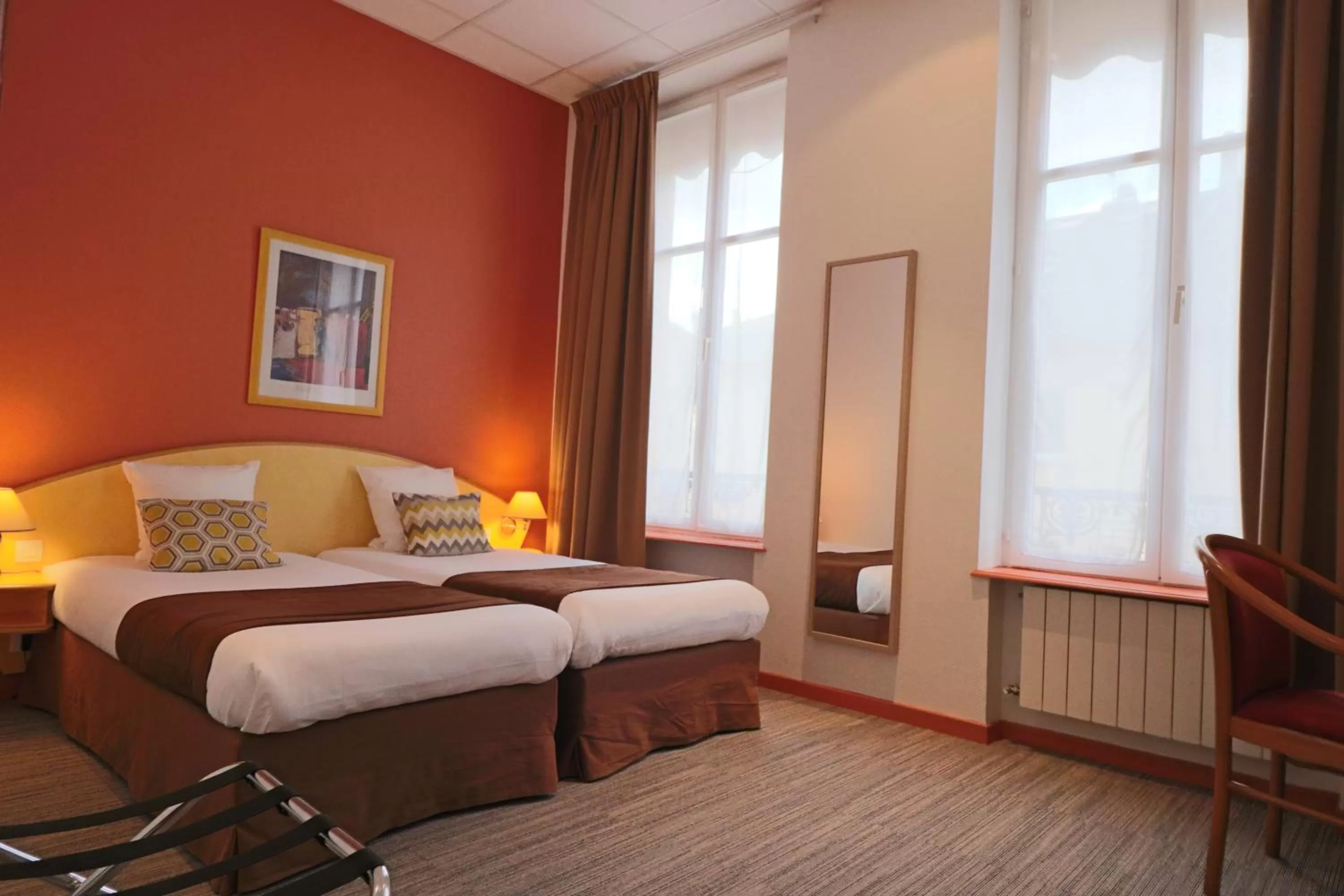 Bedroom, Bed in Logis-Hôtel des Oliviers