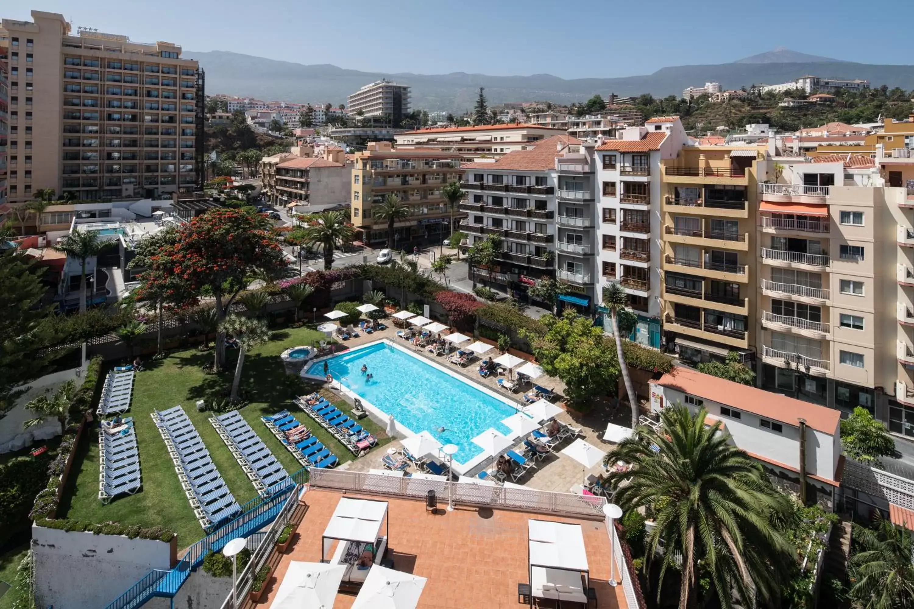 Bird's eye view, Pool View in Catalonia Las Vegas