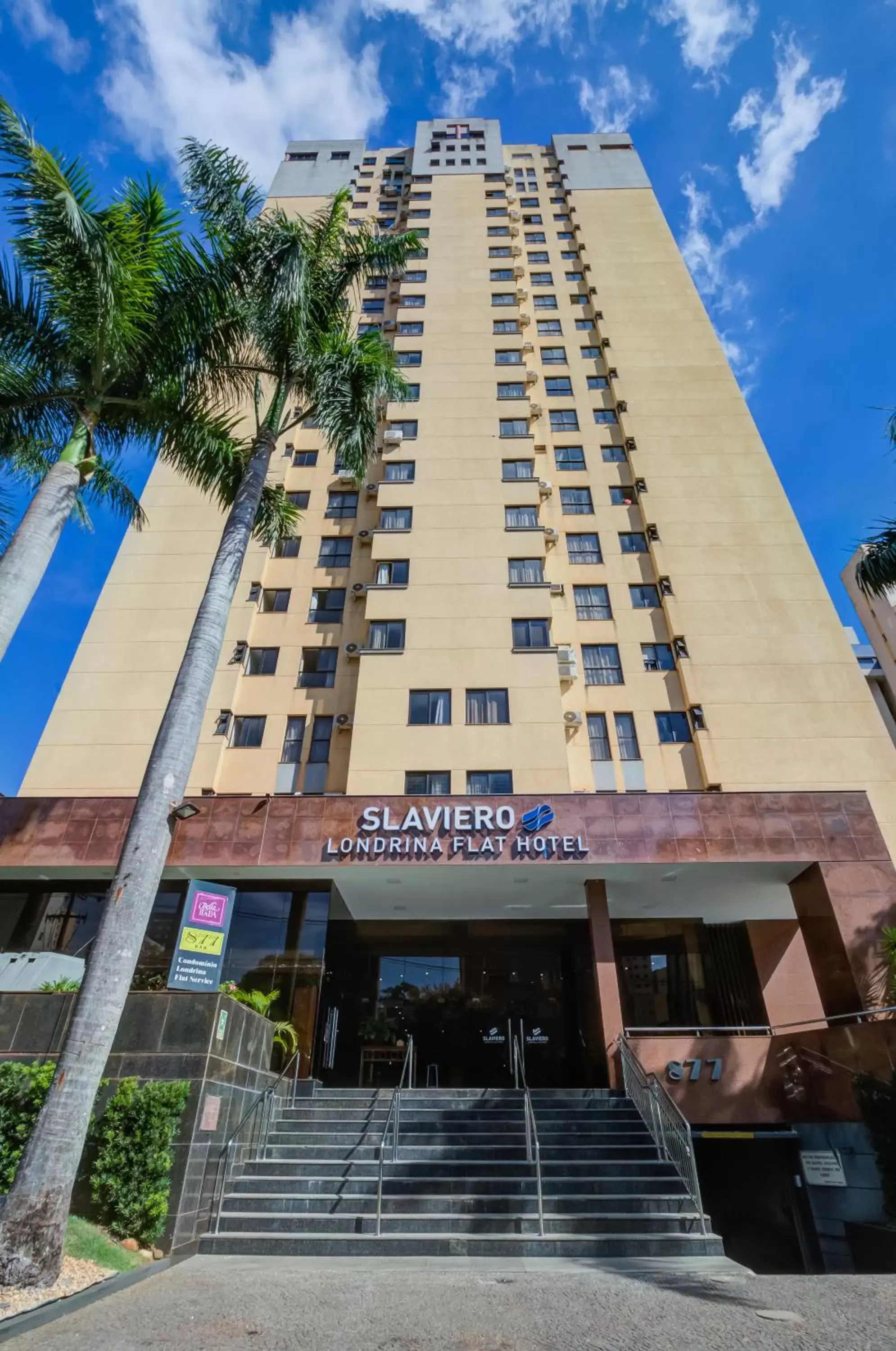 Property Building in Slaviero Londrina Flat