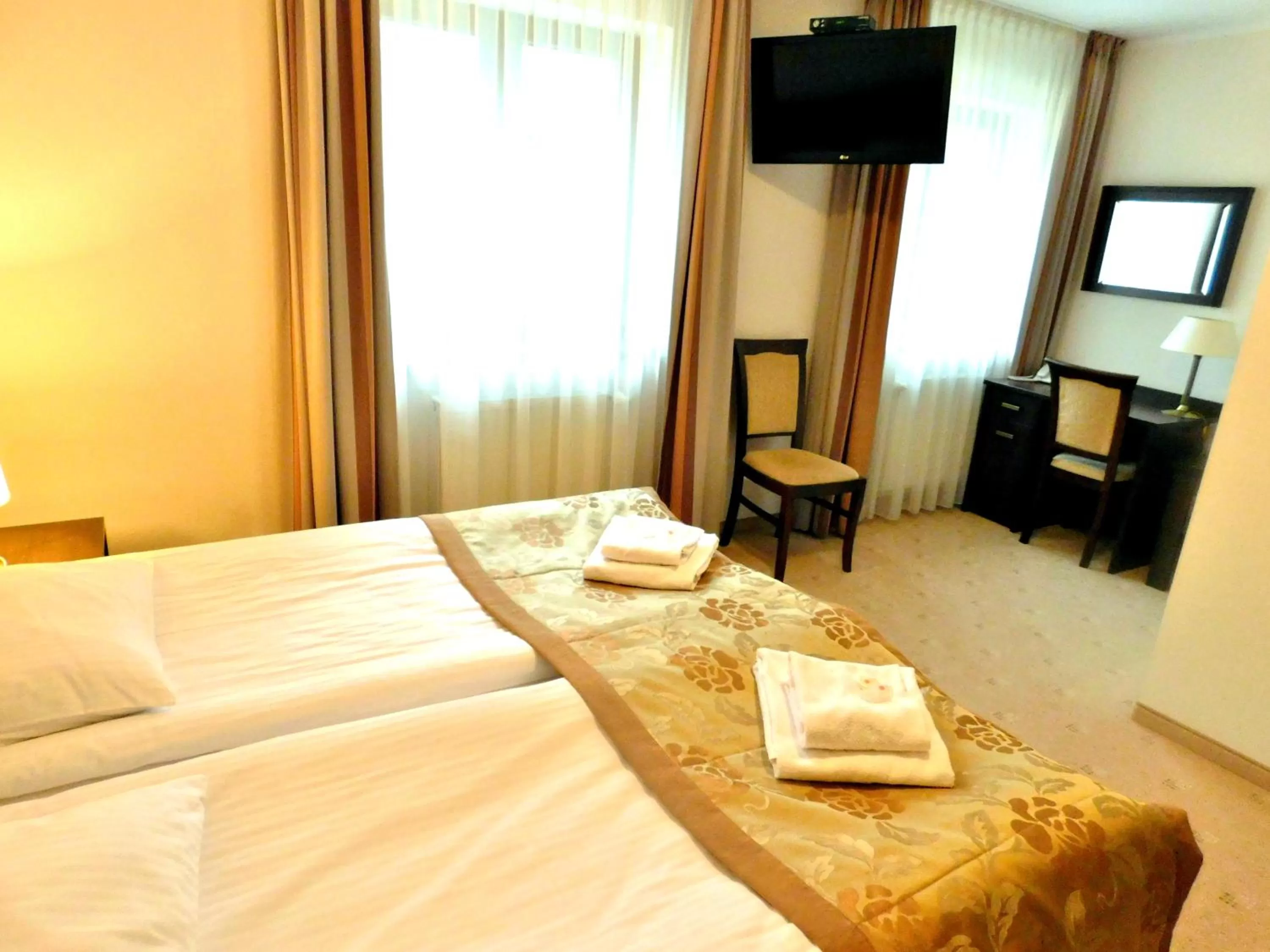 Bed in Hotel Świętoborzec